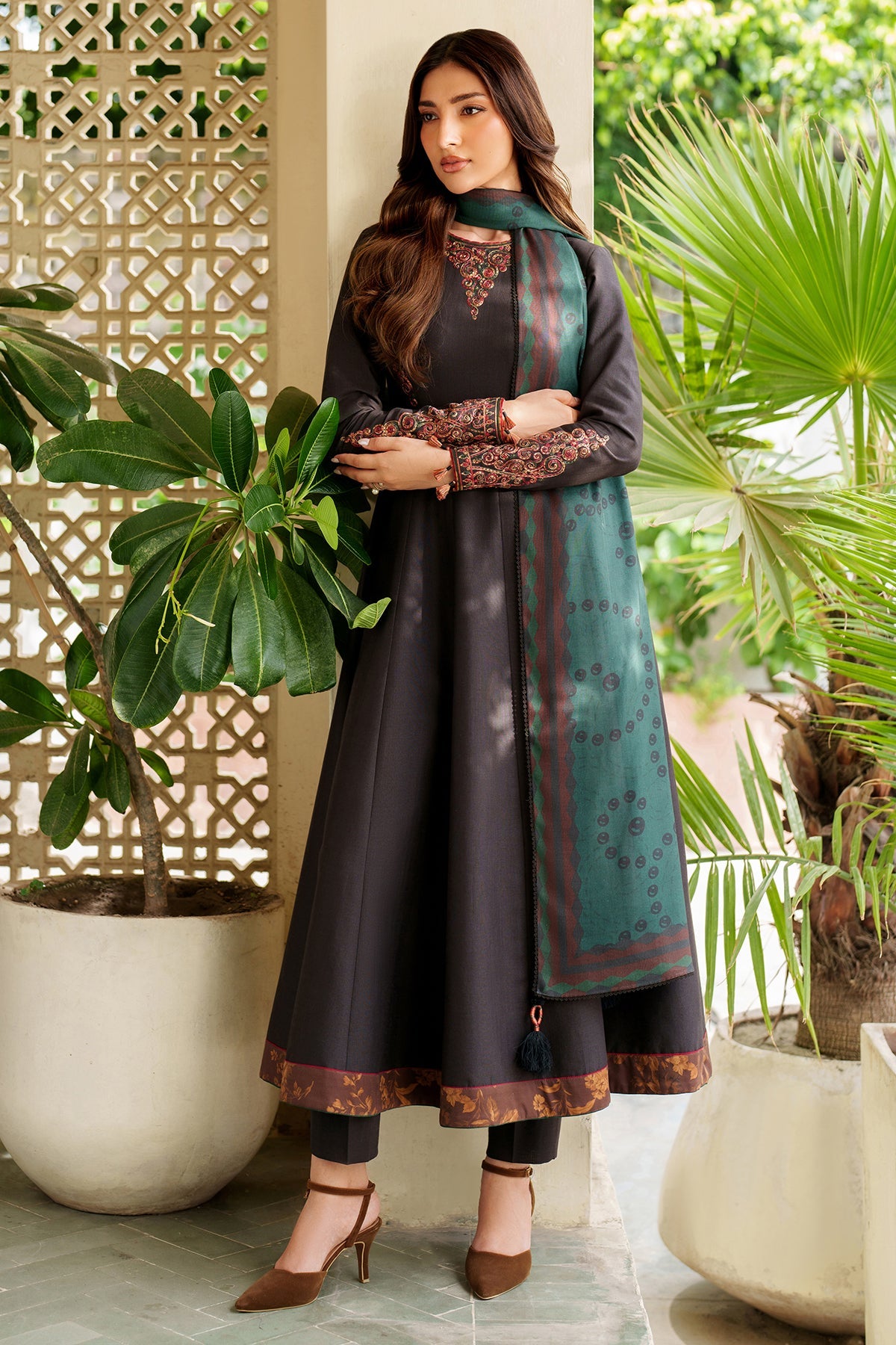 EMBROIDERED KHADDAR UW-0149