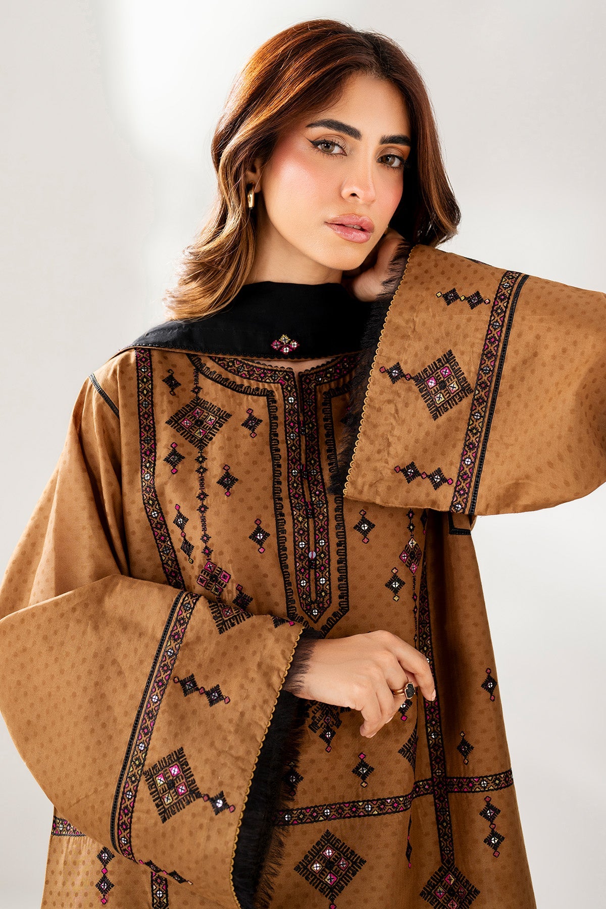 EMBROIDERED LAWN USE-9250