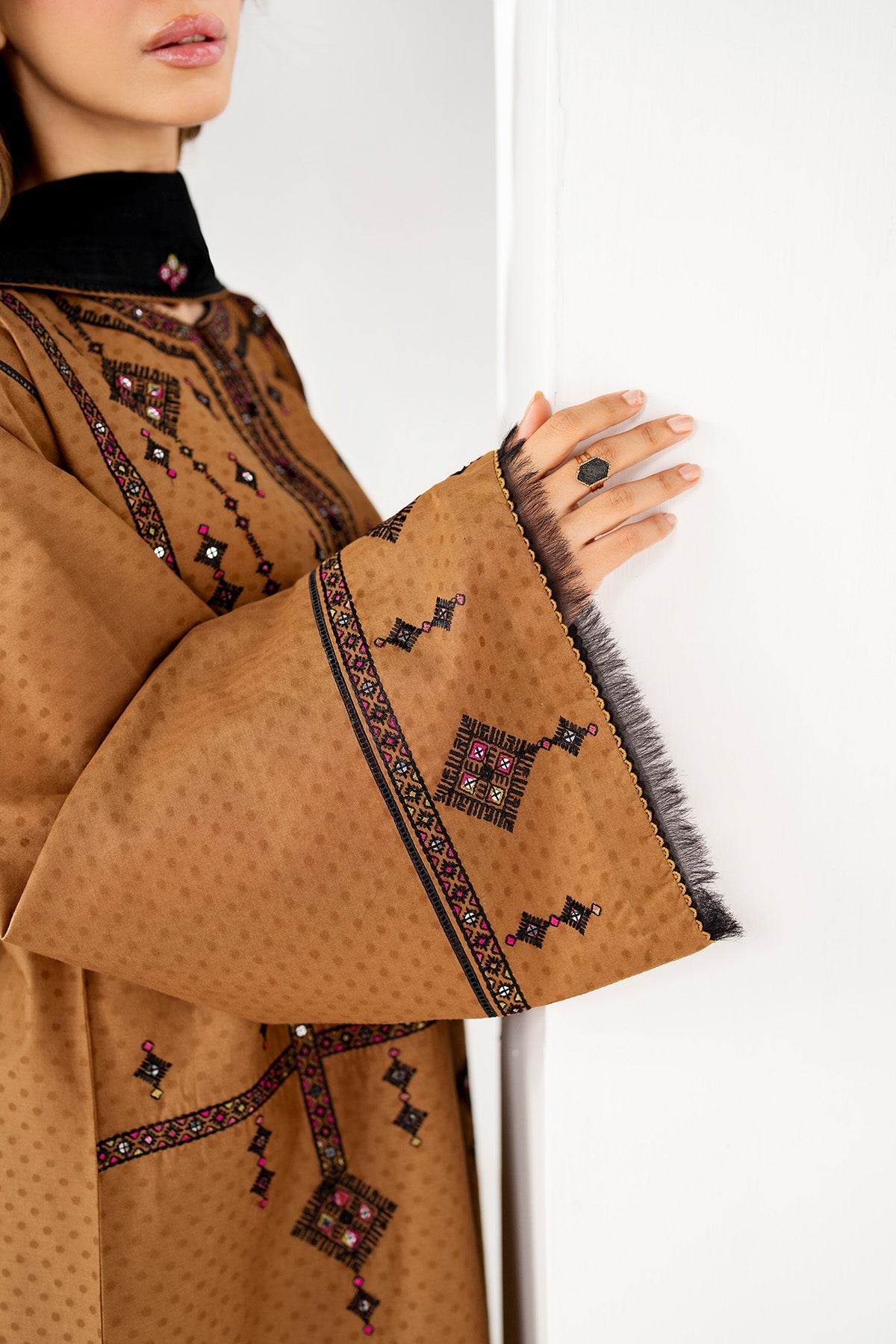 EMBROIDERED LAWN USE-9250