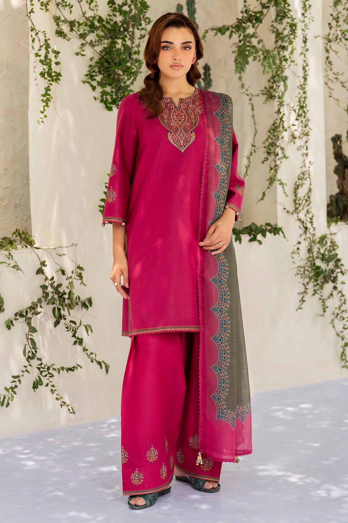 EMBROIDERED LAWN USE-9208