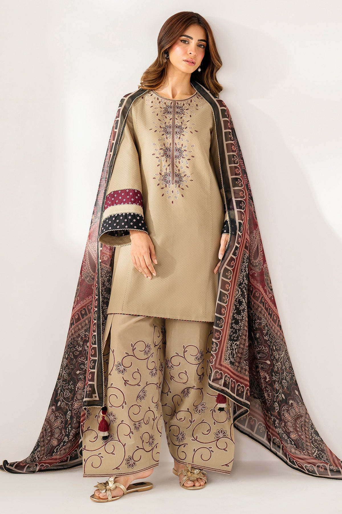 EMBROIDERED LAWN USE-9246