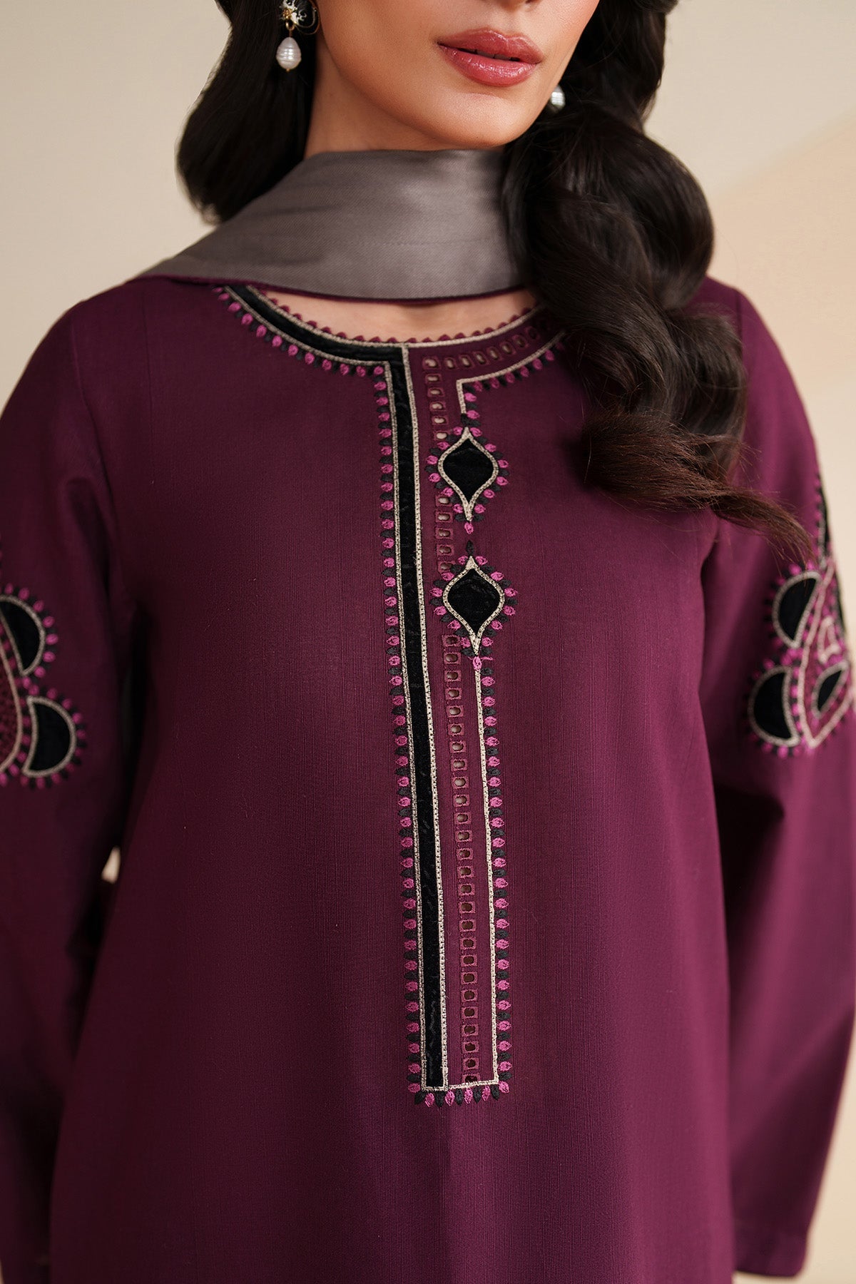 EMBROIDERED KHADDAR UW-0218