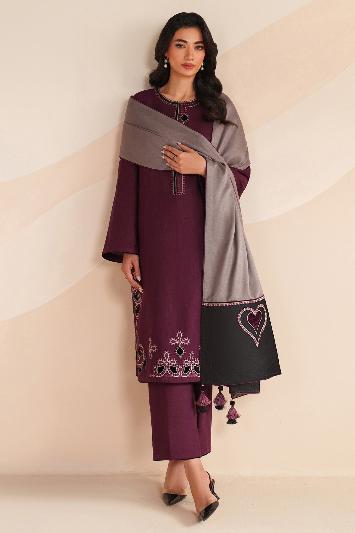 EMBROIDERED KHADDAR UW-0218