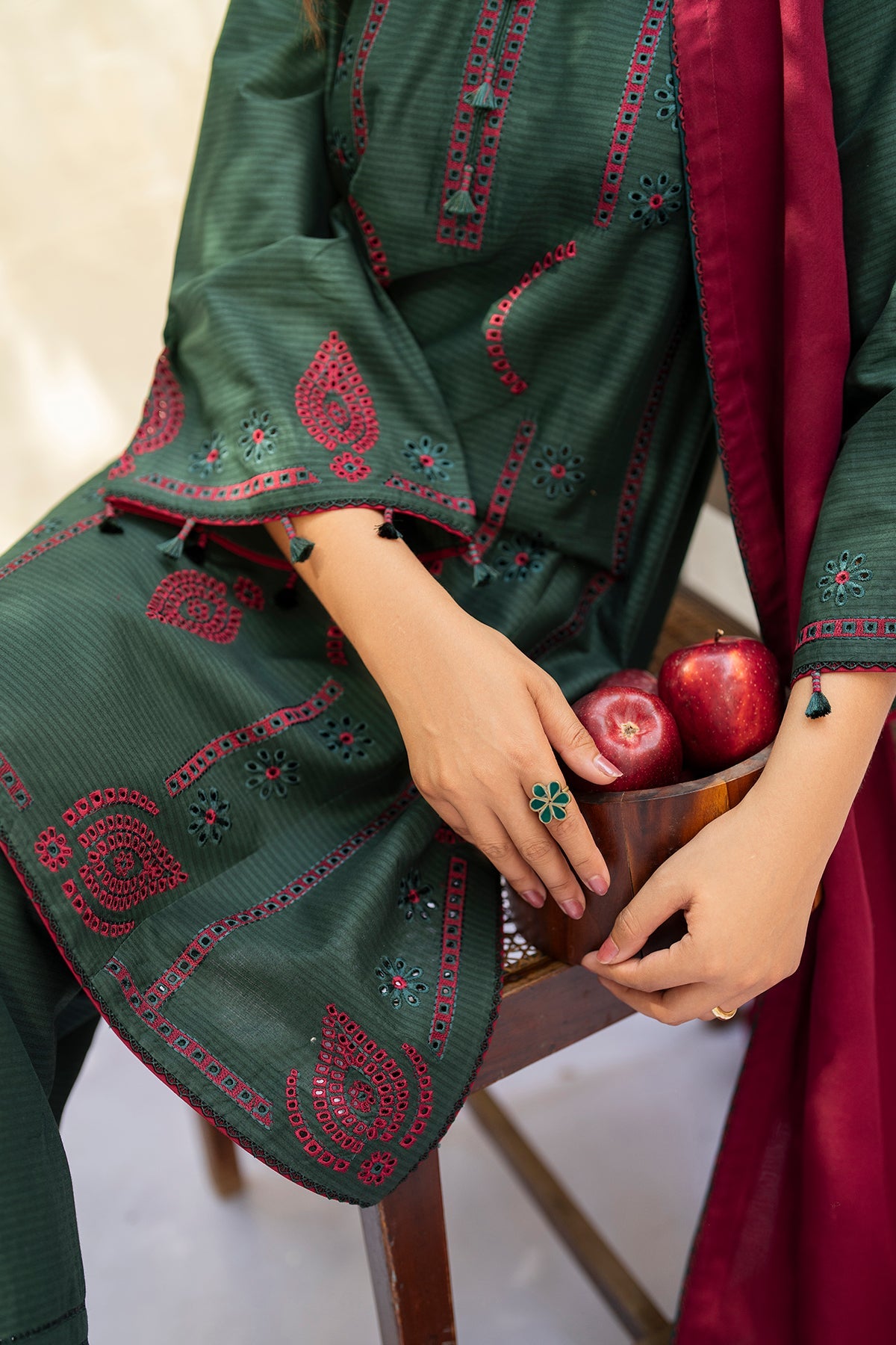 EMBROIDERED DOBBY LAWN USE-9212