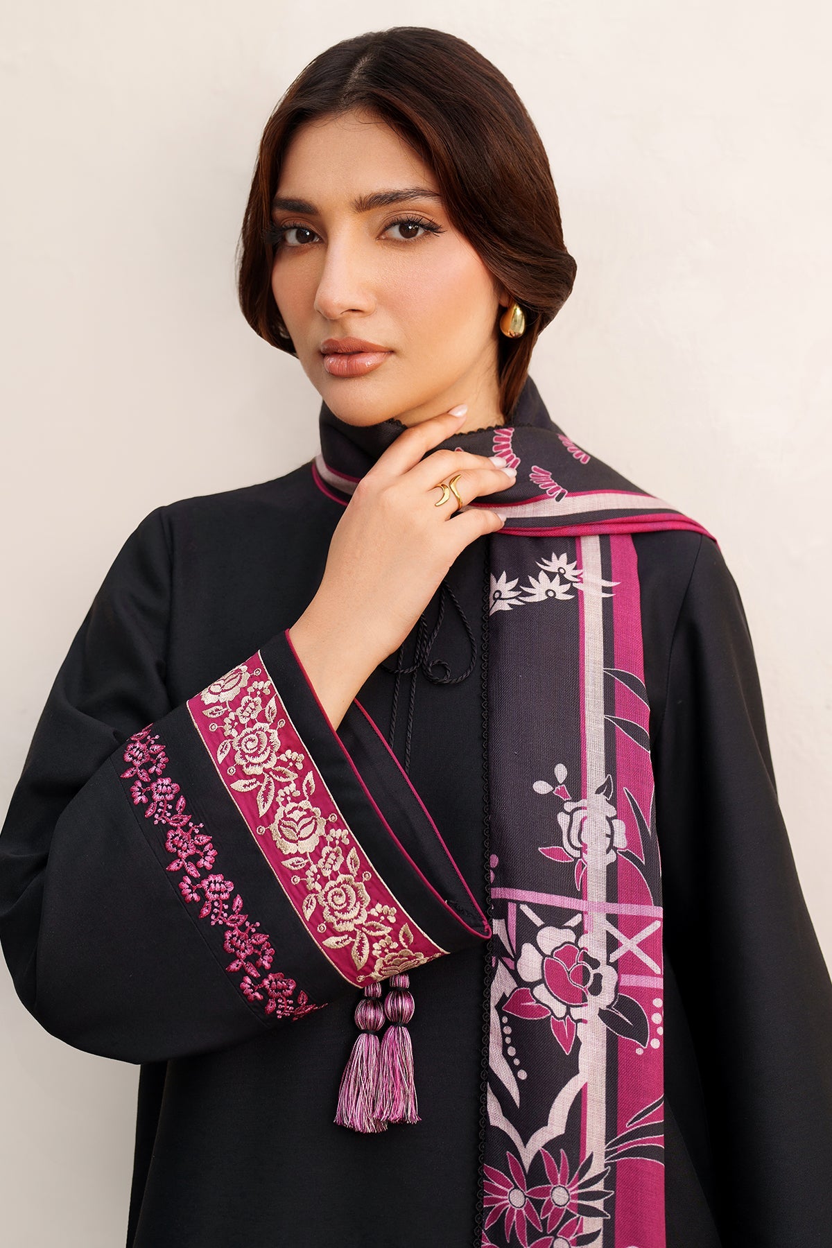 EMBROIDERED PREMIUM VISCOSE UW-0154