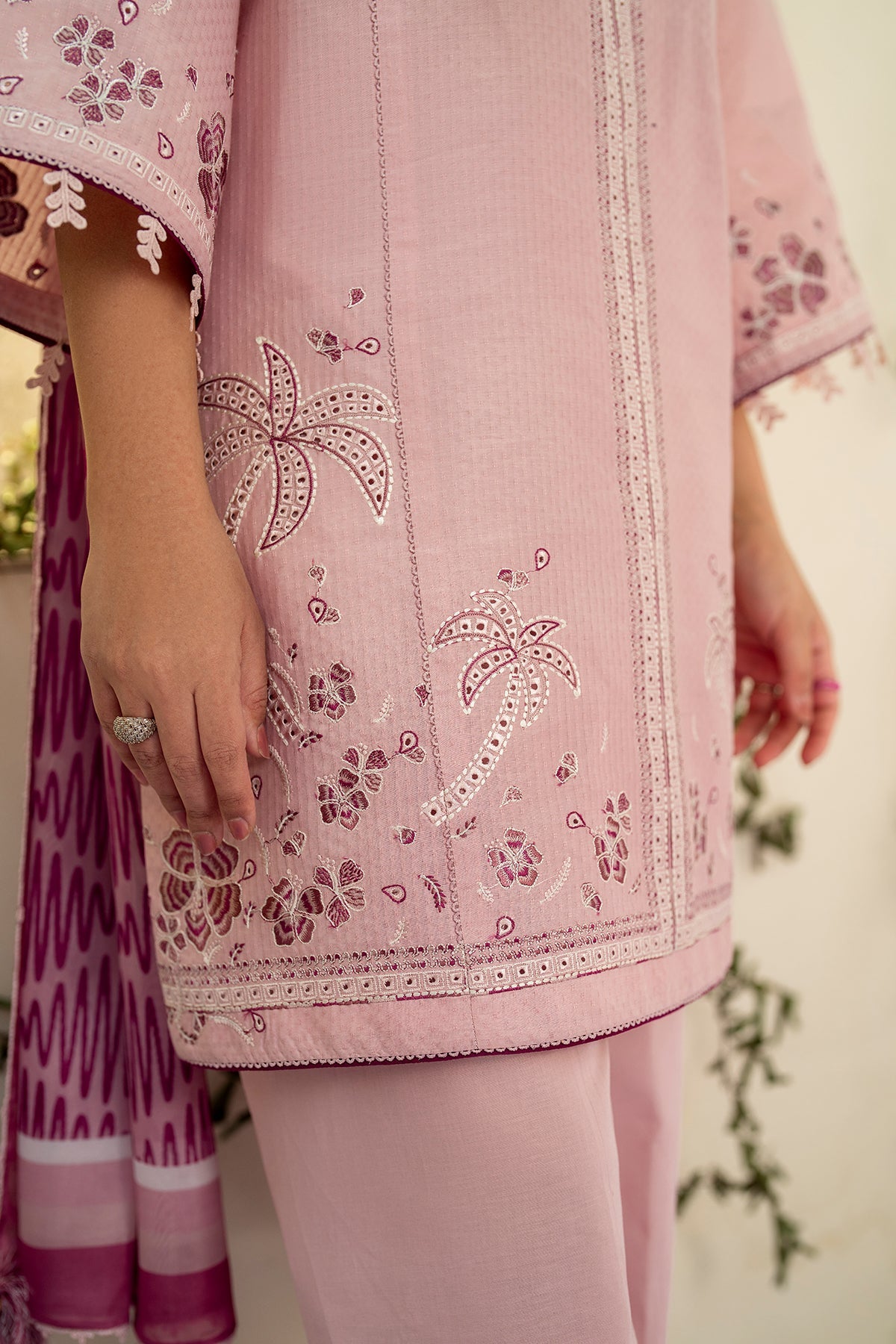 EMBROIDERED DOBBY LAWN USE-9213