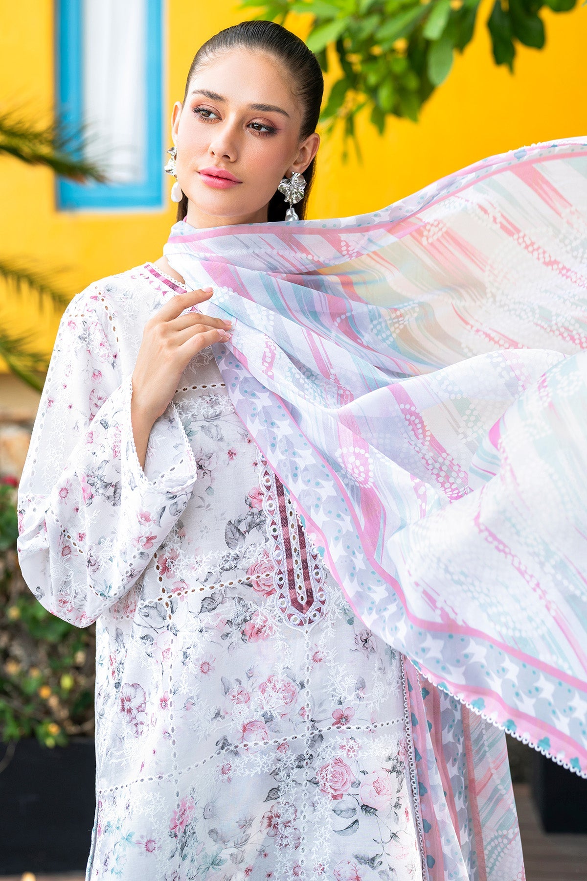 DIGITAL PRINTED SCHIFFLI LAWN RTW-1216