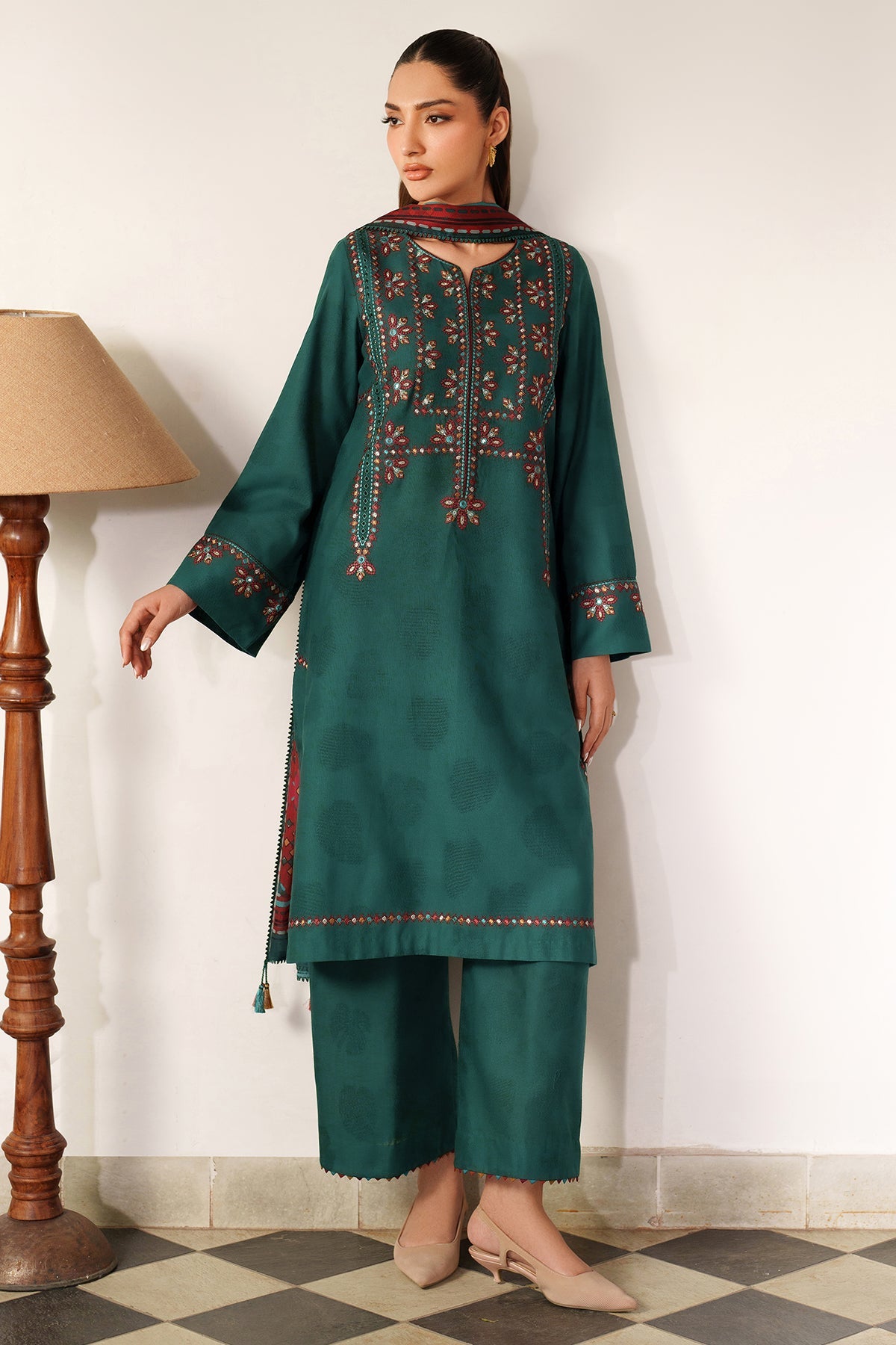 EMBROIDERED JACQUARD KHADDAR UW-0146