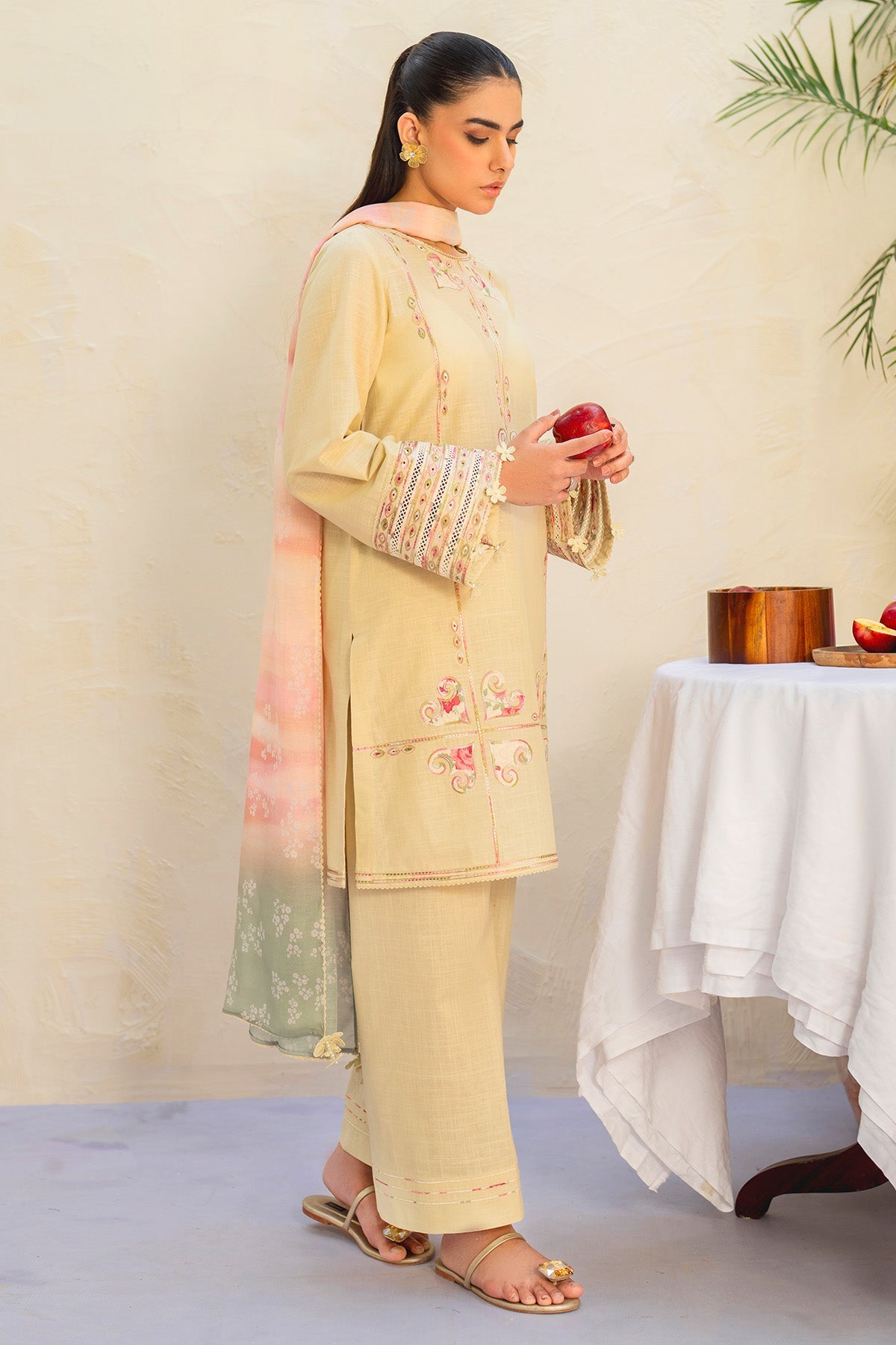 EMBROIDERED SLUB LAWN USE-9210