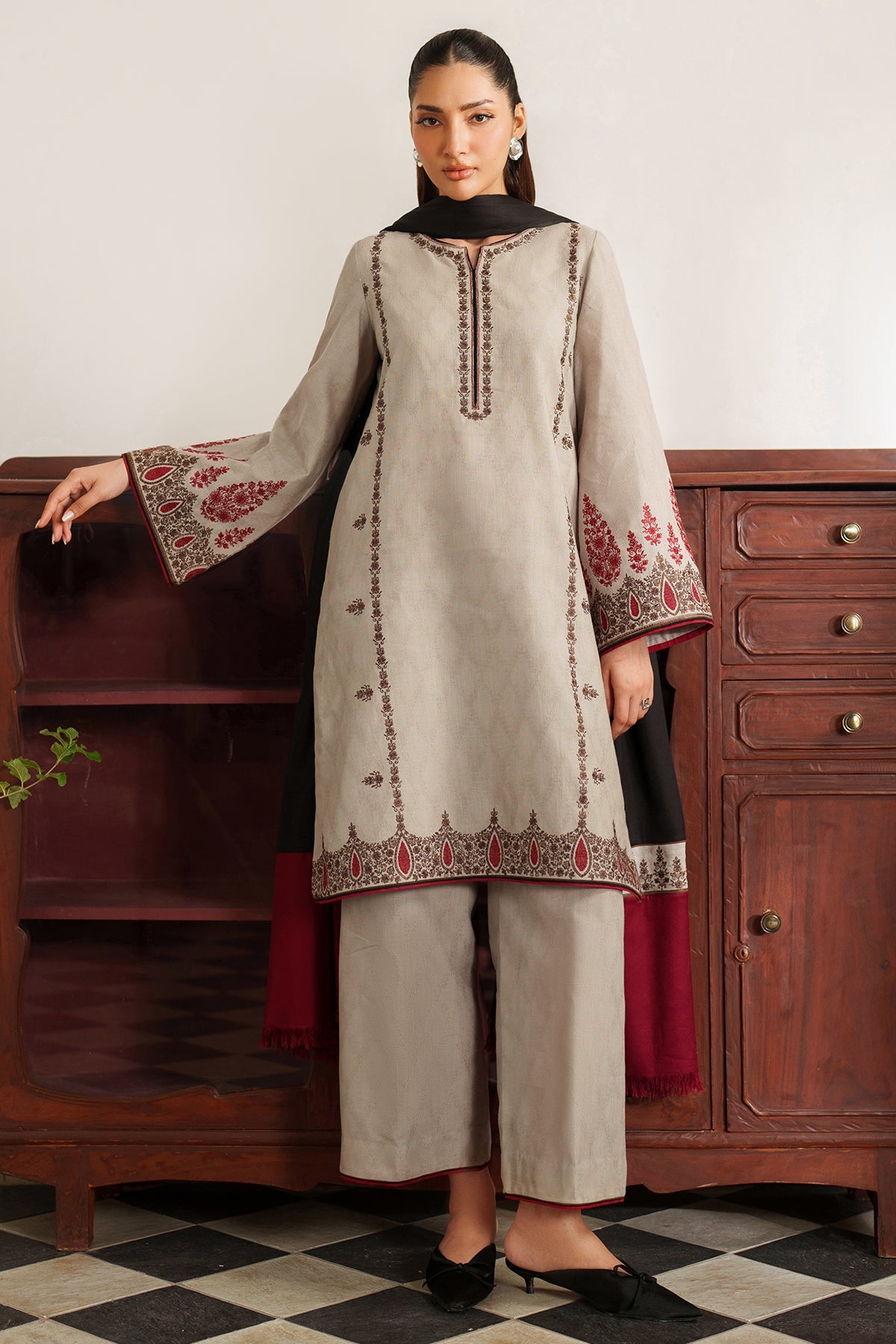 EMBROIDERED JACQUARD KHADDAR RTW-1250