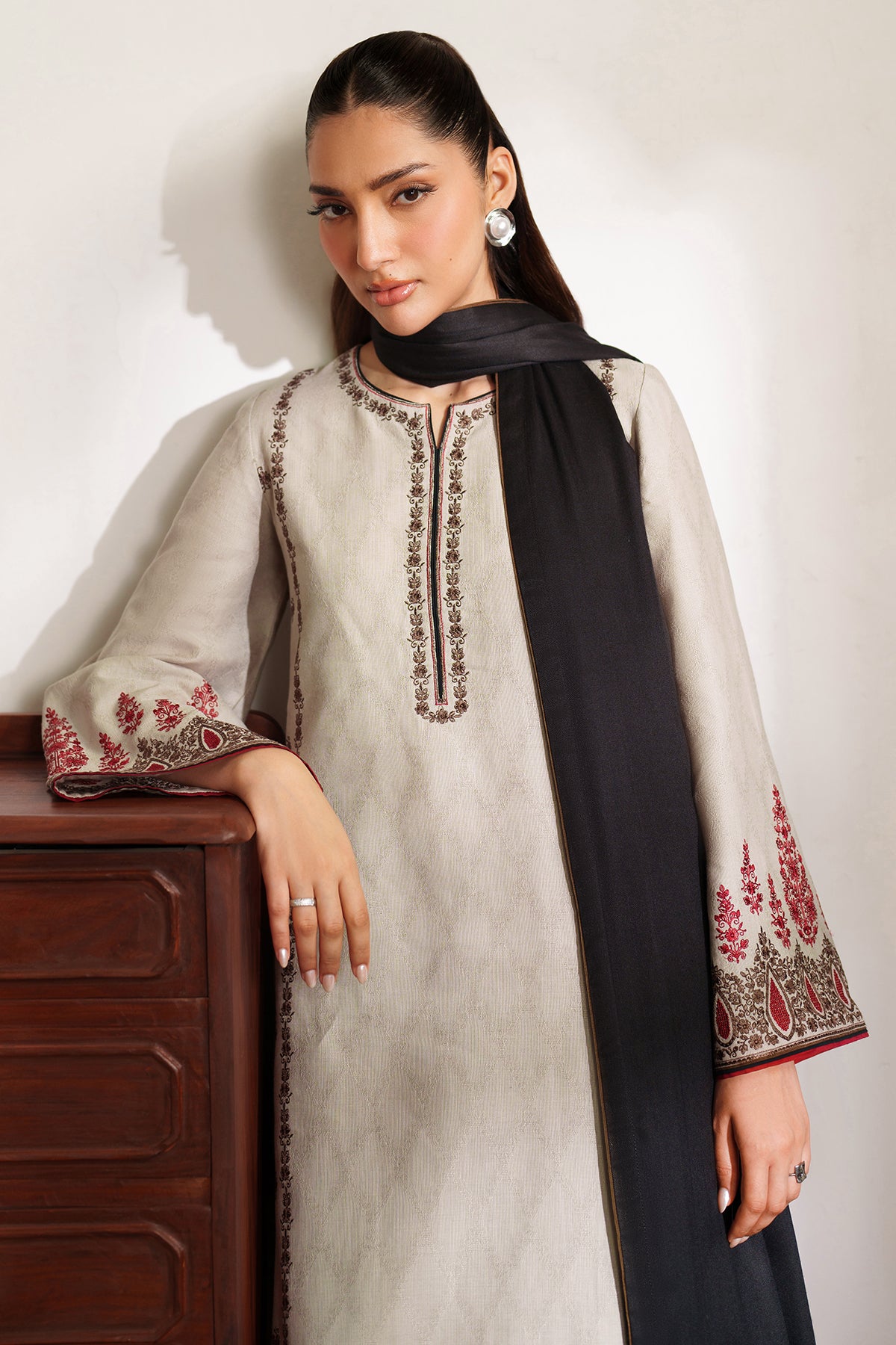 EMBROIDERED JACQUARD KHADDAR RTW-1250