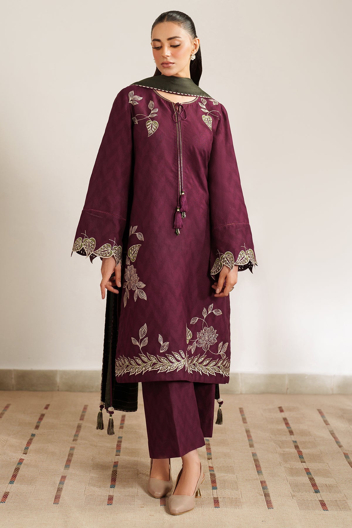 EMBROIDERED JACQUARD KHADDAR UW-0147
