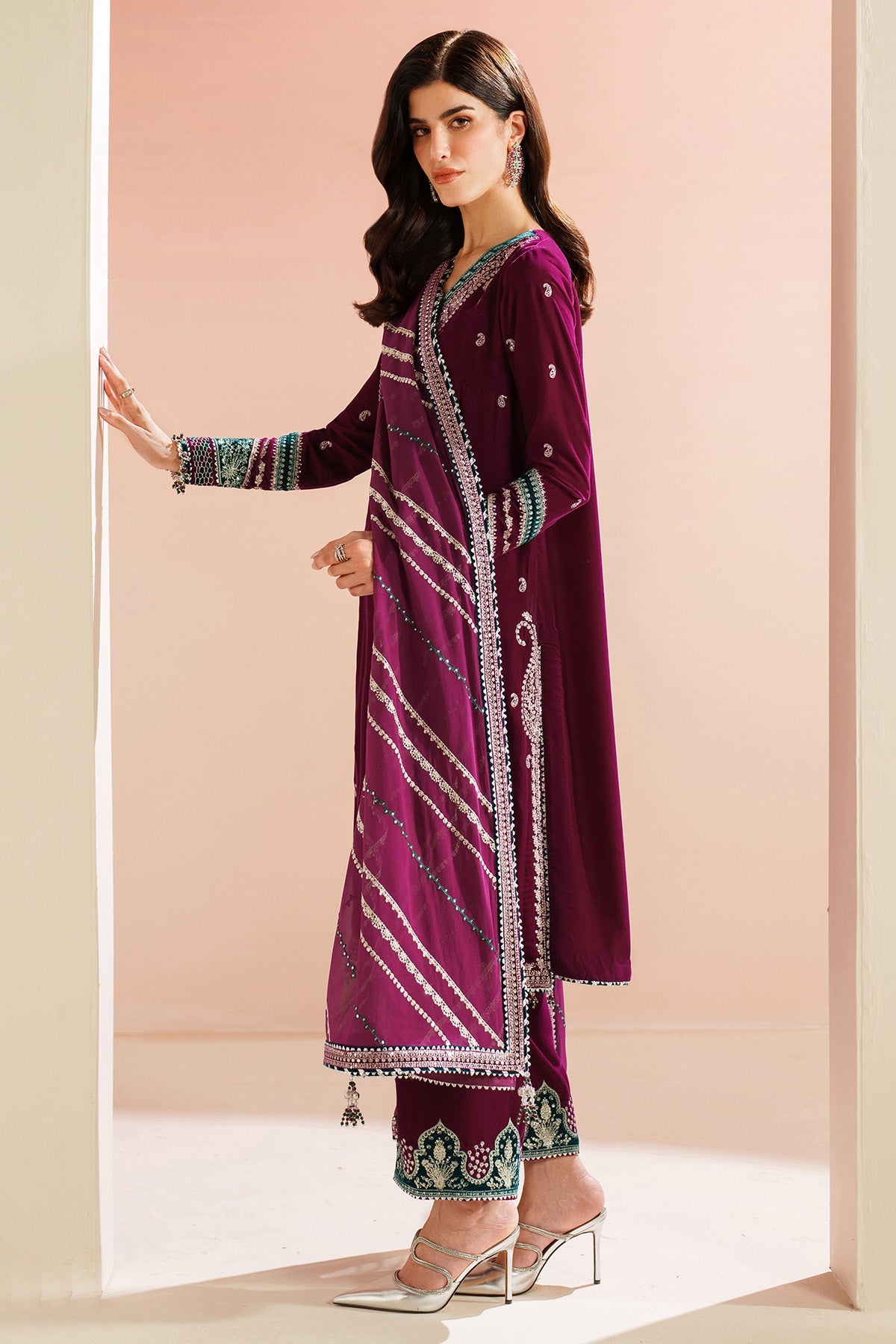 Embroidered Velvet Formal VVF25-D06