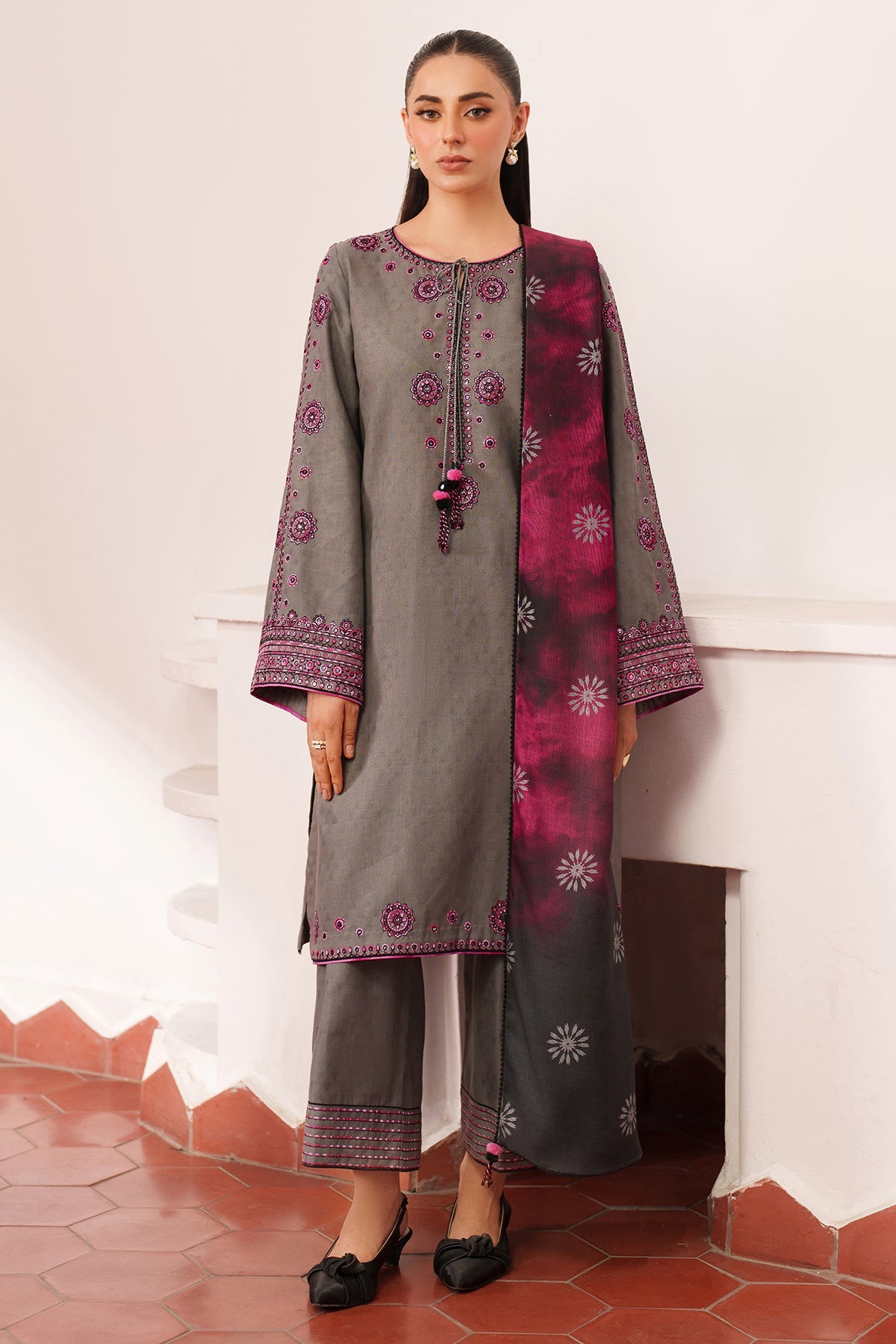 EMBROIDERED JACQUARD KHADDAR UW-0151