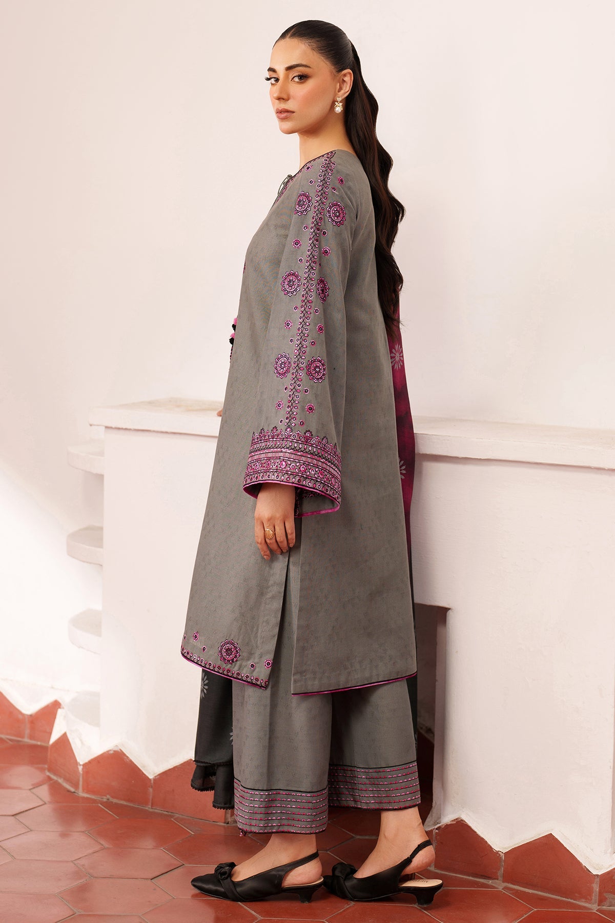 EMBROIDERED JACQUARD KHADDAR UW-0151
