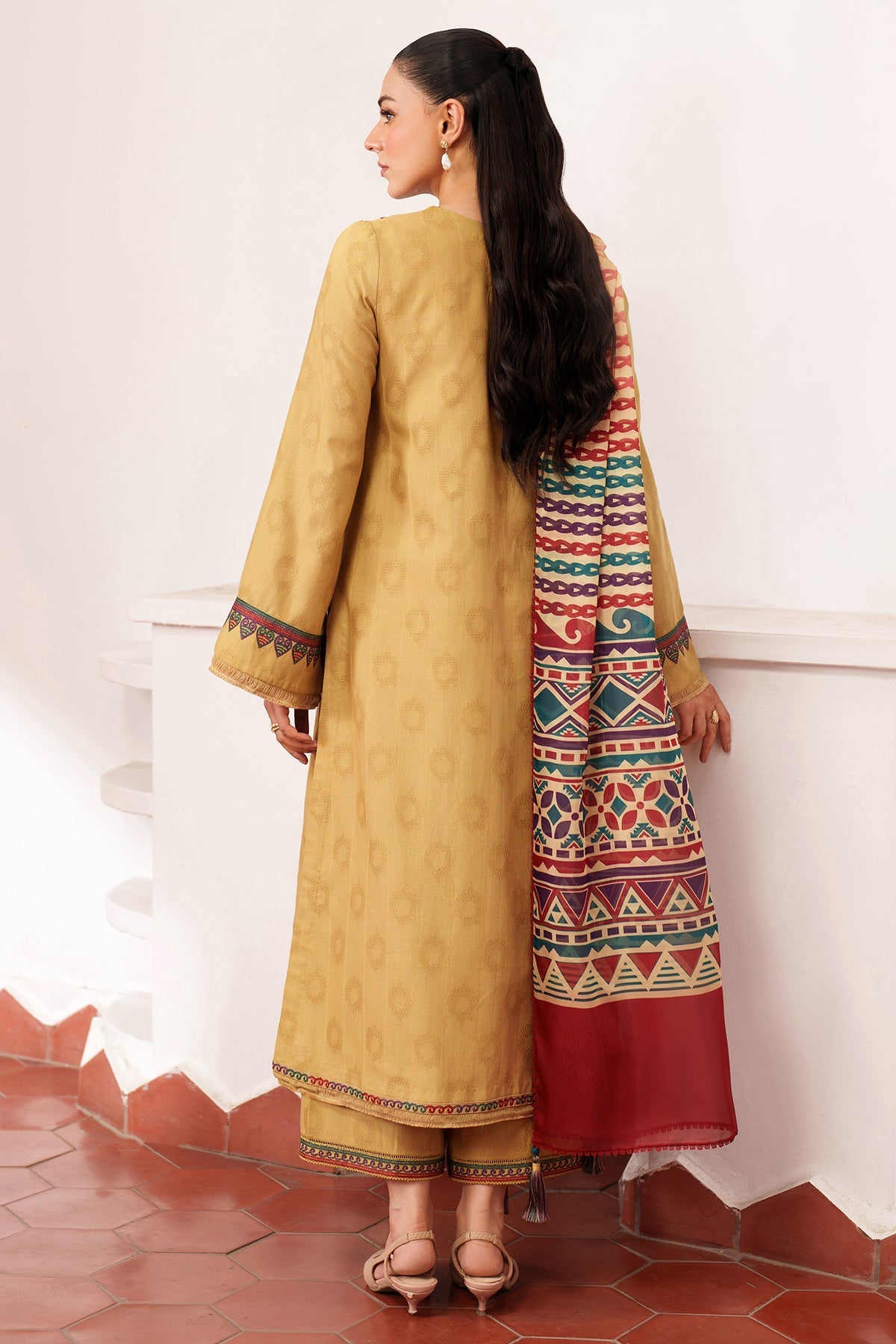 EMBROIDERED JACQUARD KHADDAR UW-0142