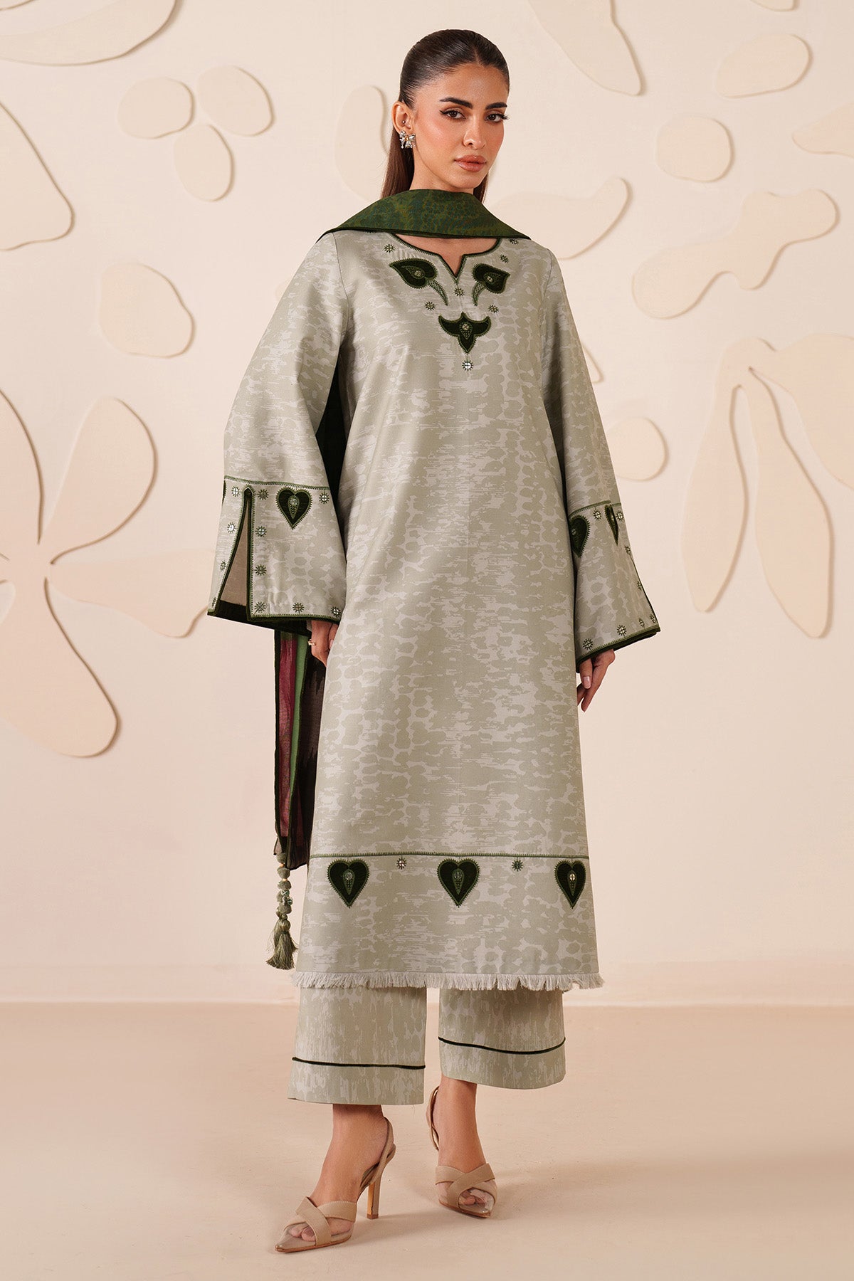 EMBROIDERED PREMIUM VISCOSE UW-0233