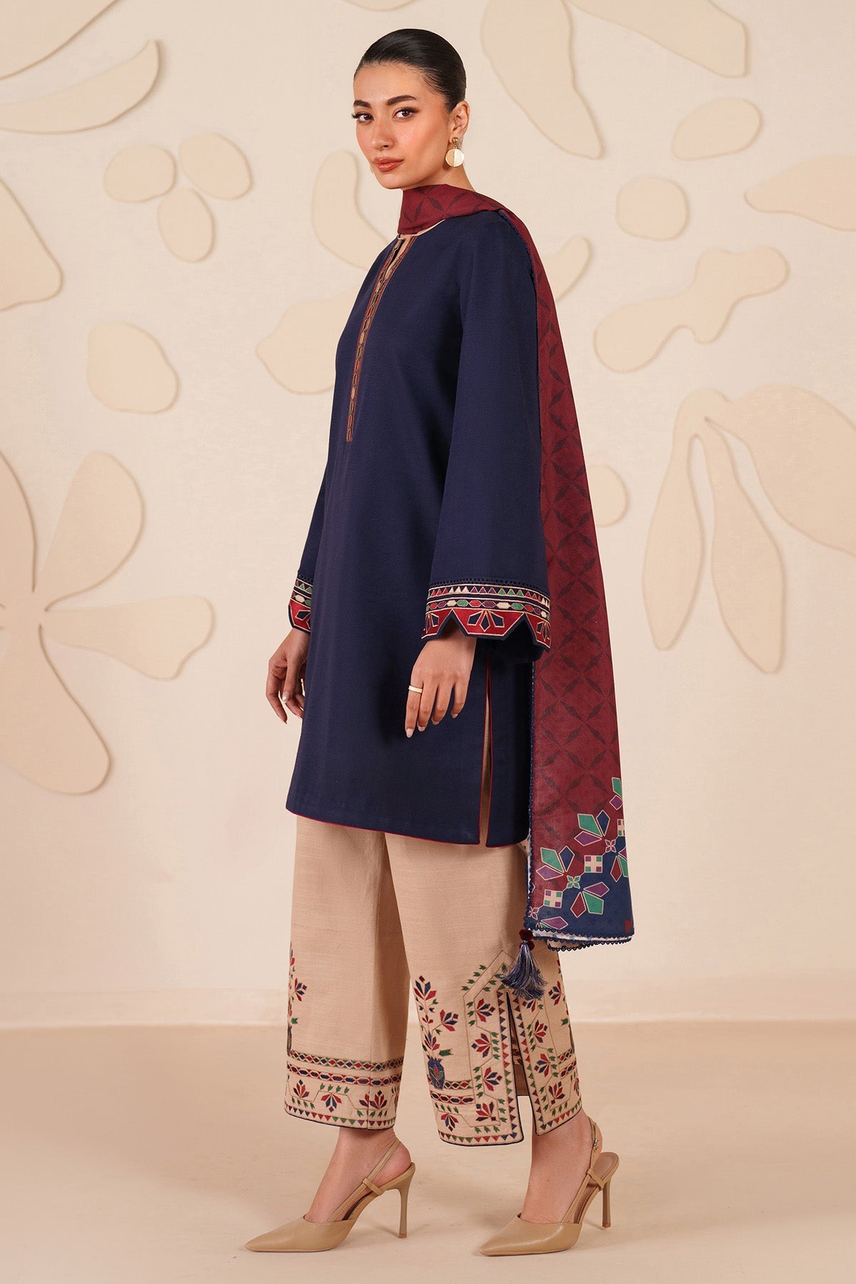 EMBROIDERED KHADDAR UW-0219