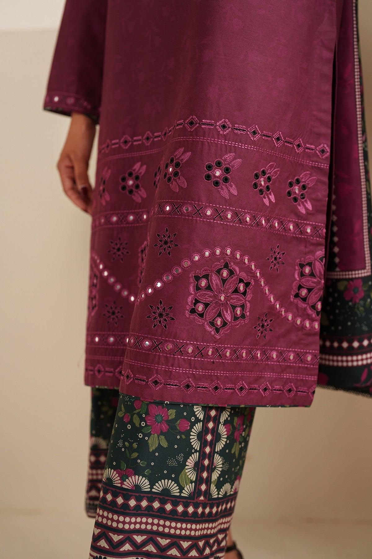 EMBROIDERED PREMIUM VISCOSE UW-0225