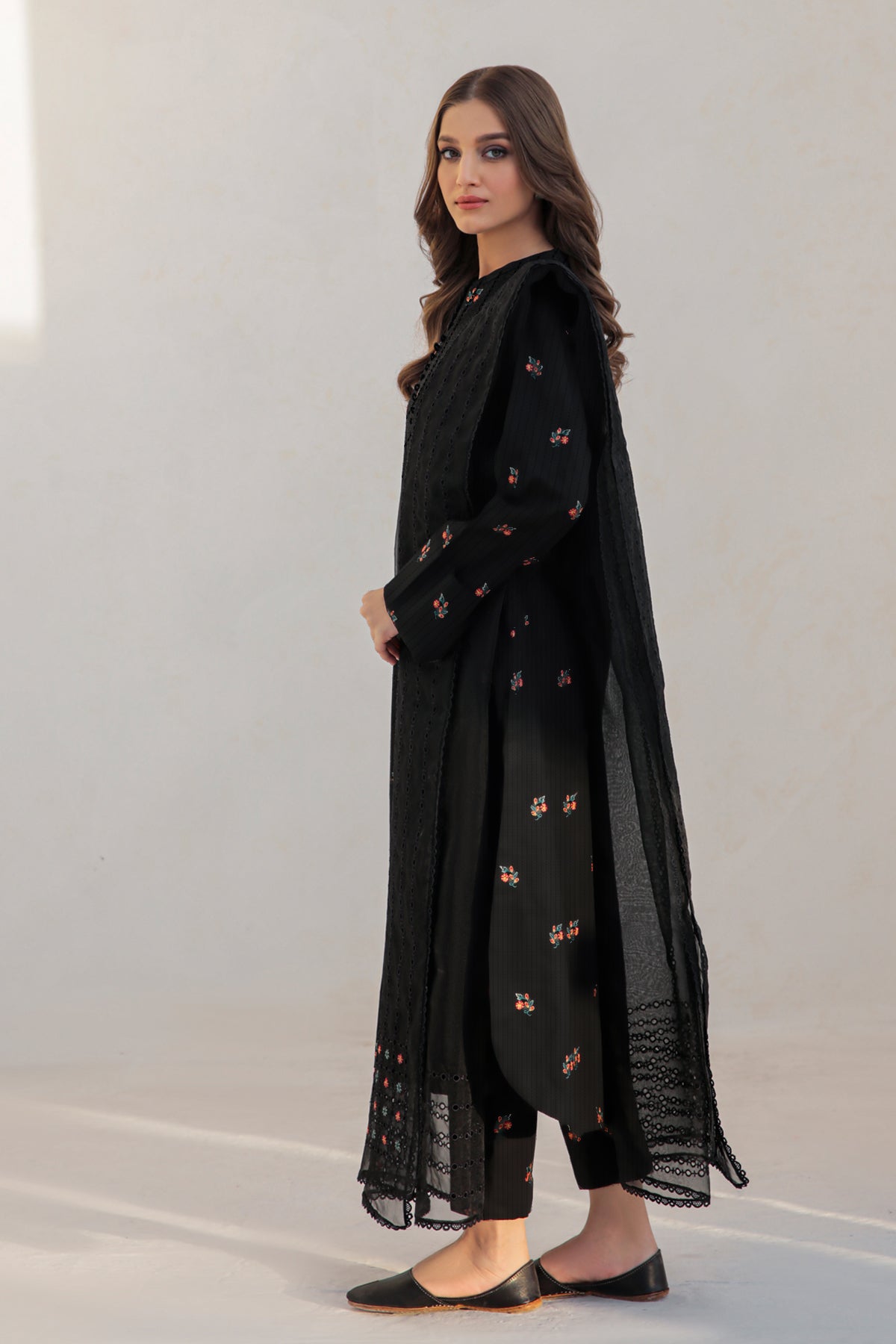 EMBROIDERED LAWN RTW-9001