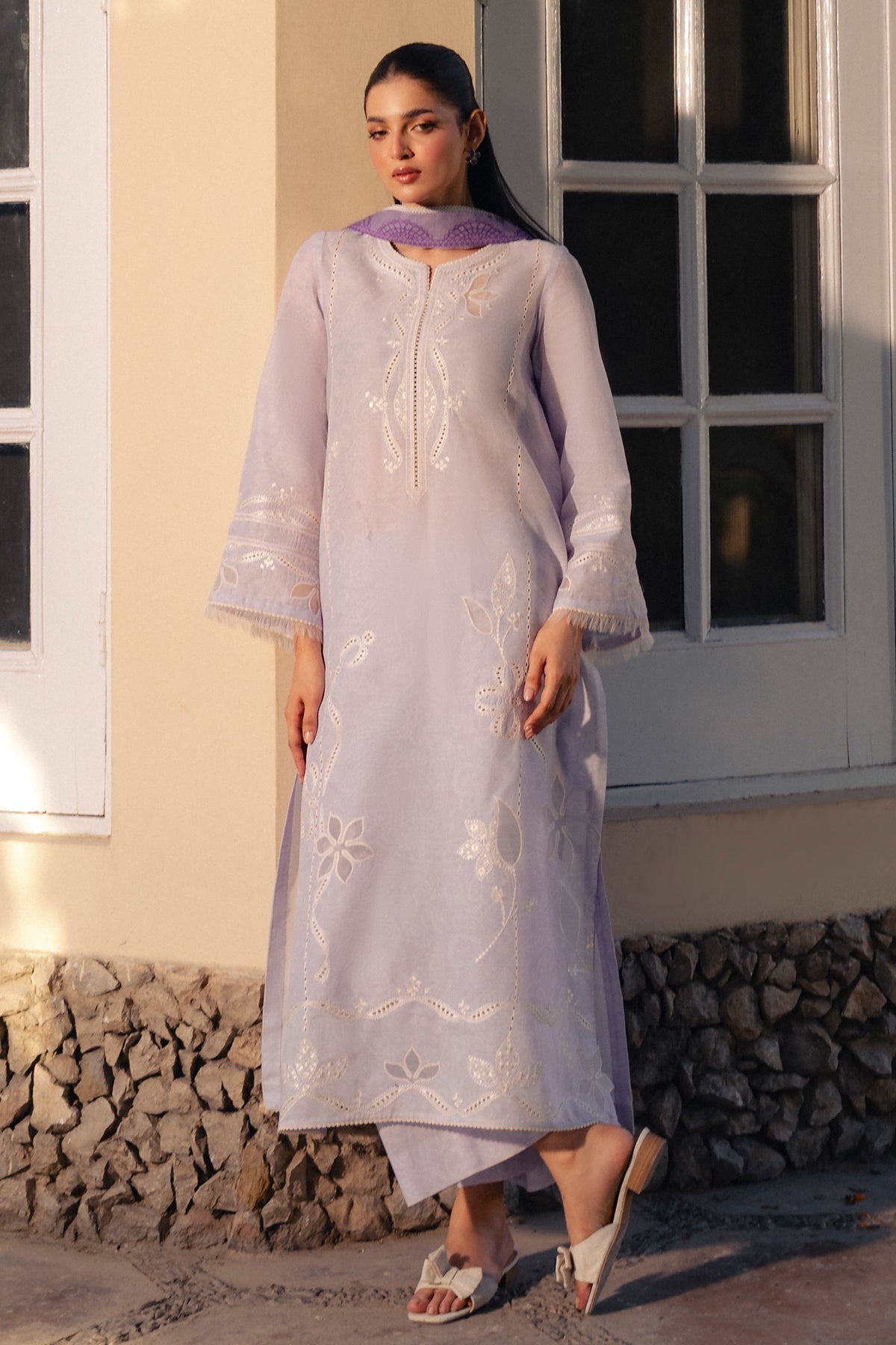 EMBROIDERED LAWN USE-9362