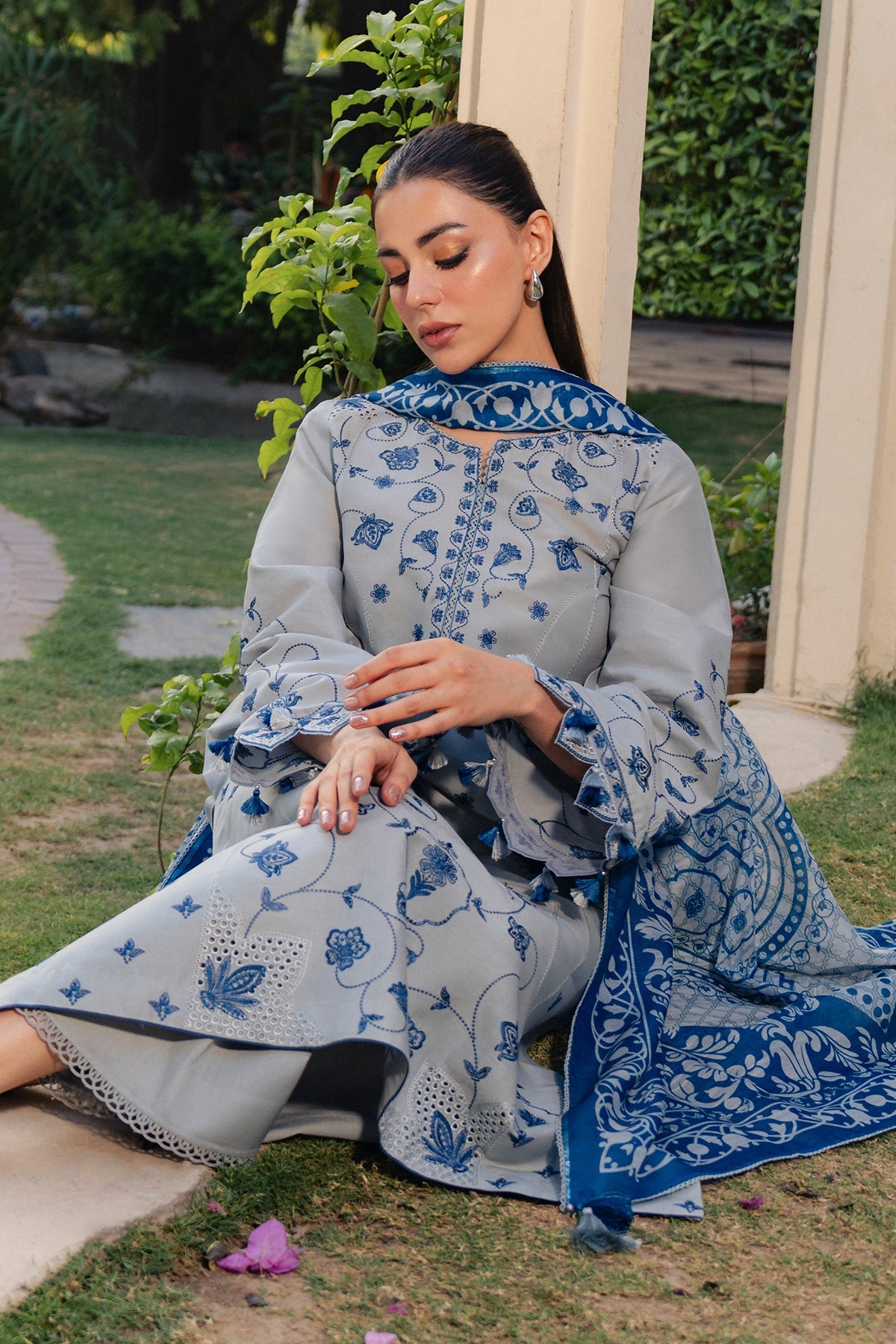 EMBROIDERED LAWN RTW-9364