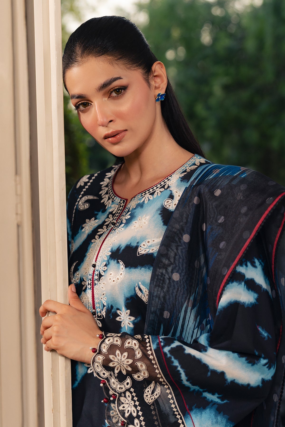 EMBROIDERED LAWN USE-9363