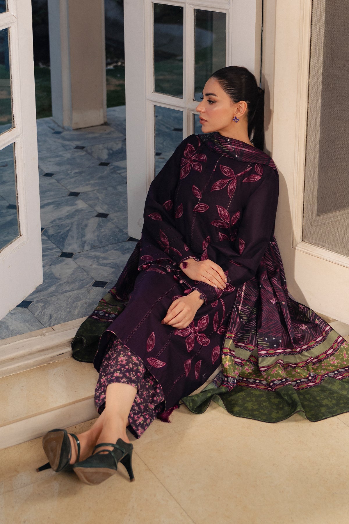 EMBROIDERED LAWN RTW-9370