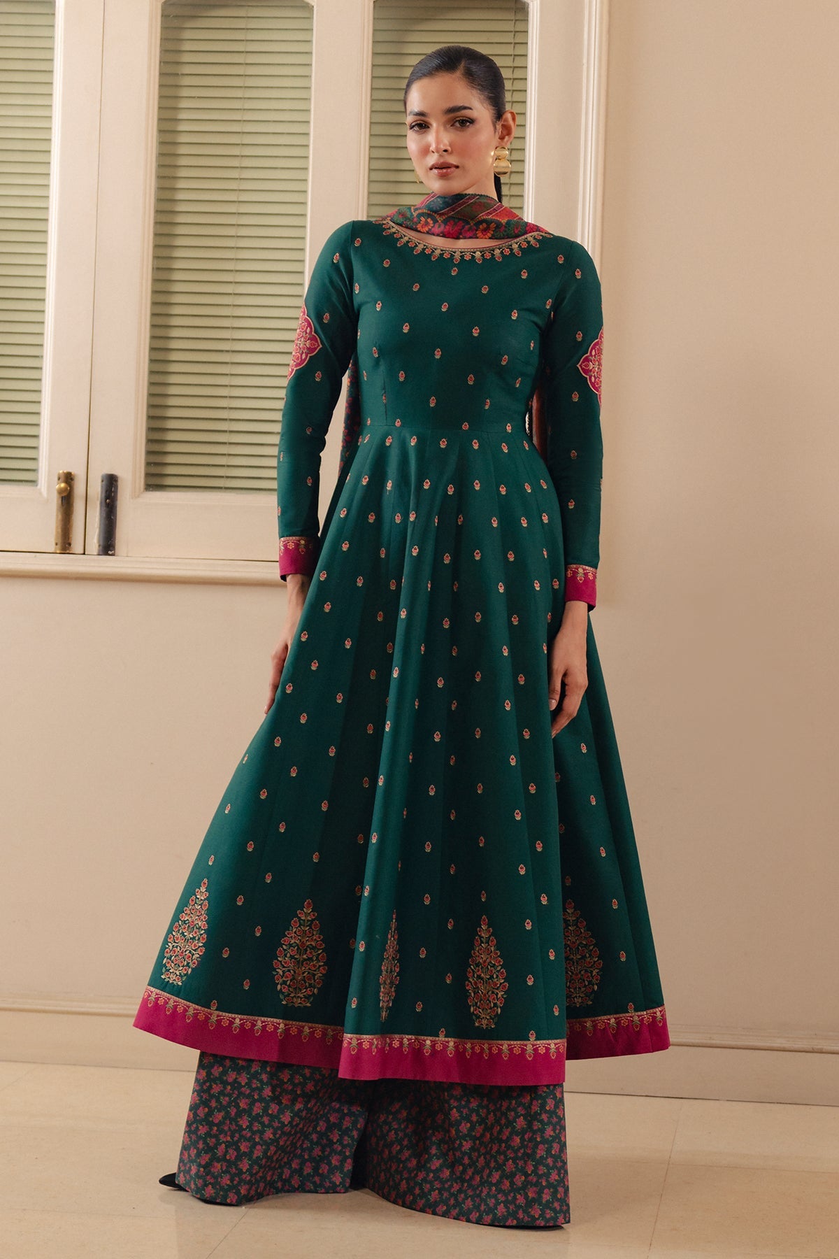 EMBROIDERED LAWN USE-9383