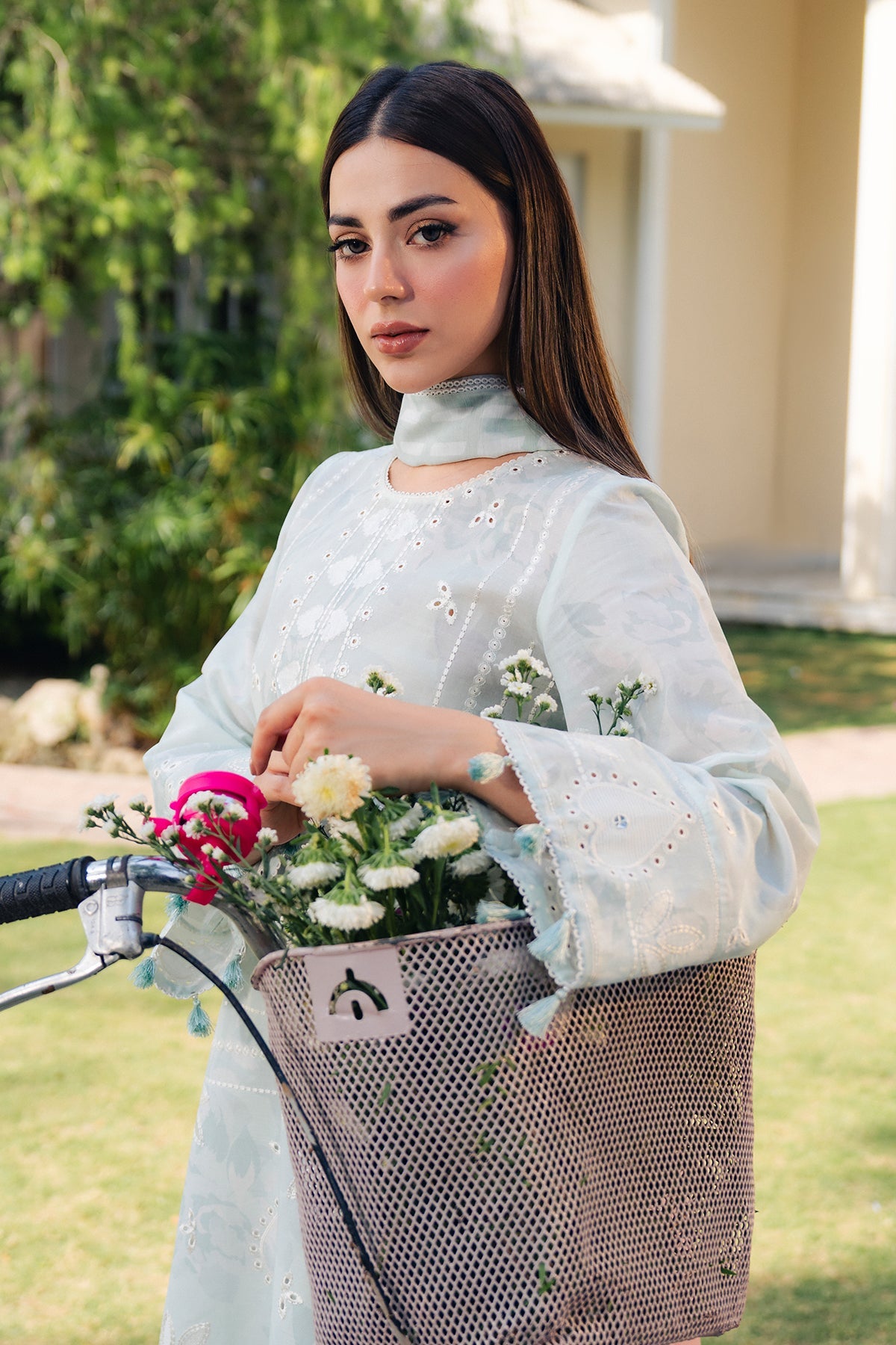 EMBROIDERED LAWN USE-9327