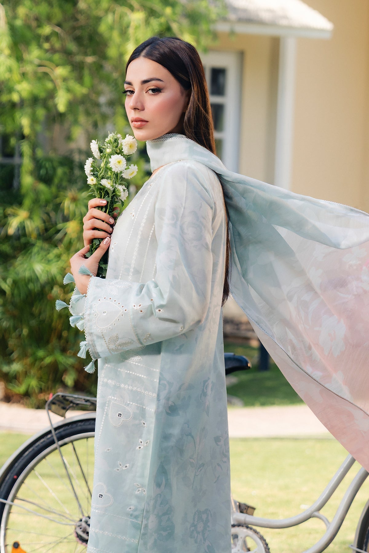 EMBROIDERED LAWN USE-9327