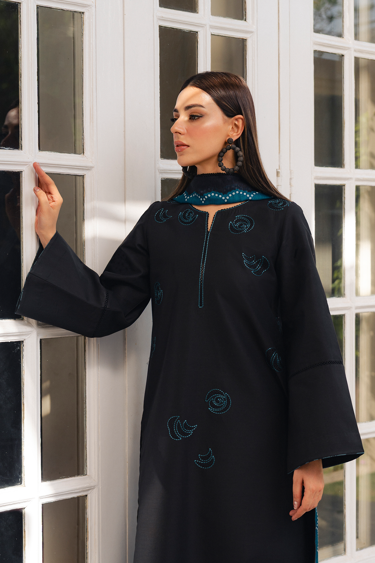 EMBROIDERED LAWN USE-9367