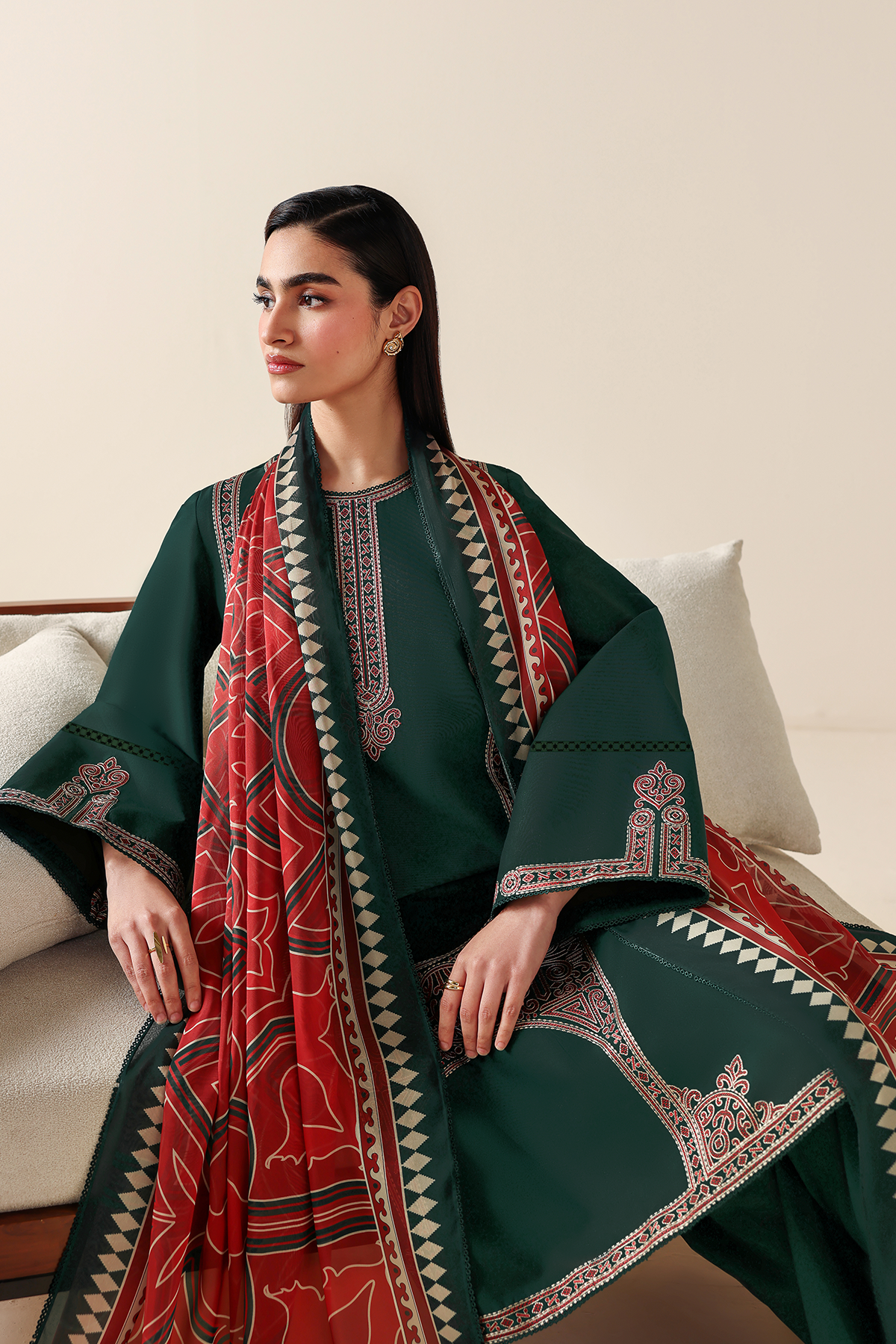 EMBROIDERED LAWN USE-9270
