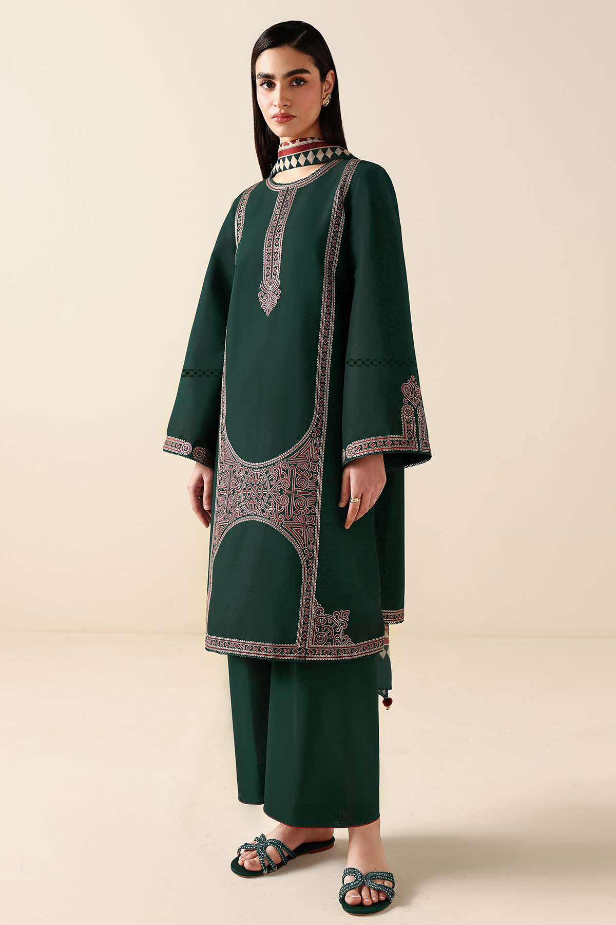EMBROIDERED LAWN USE-9270