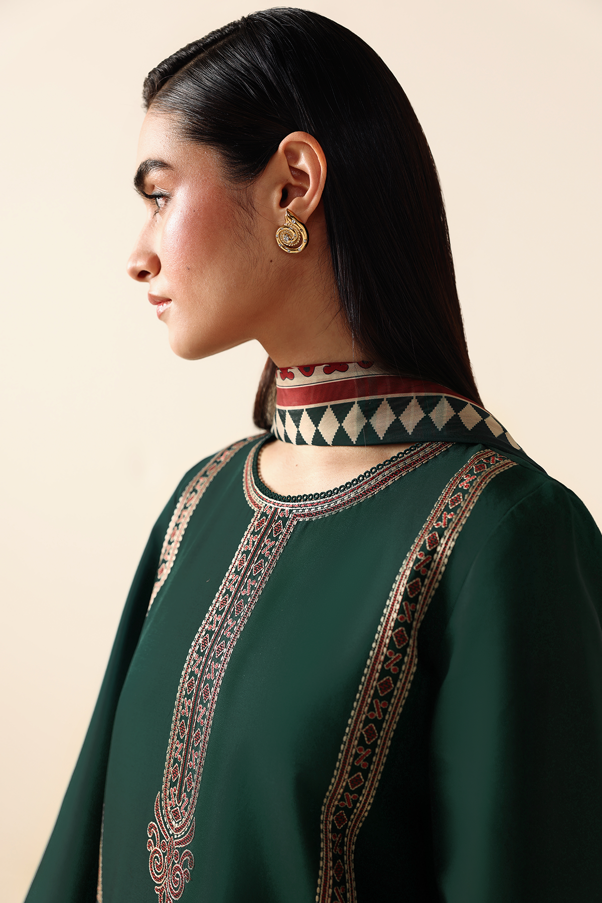 EMBROIDERED LAWN USE-9270