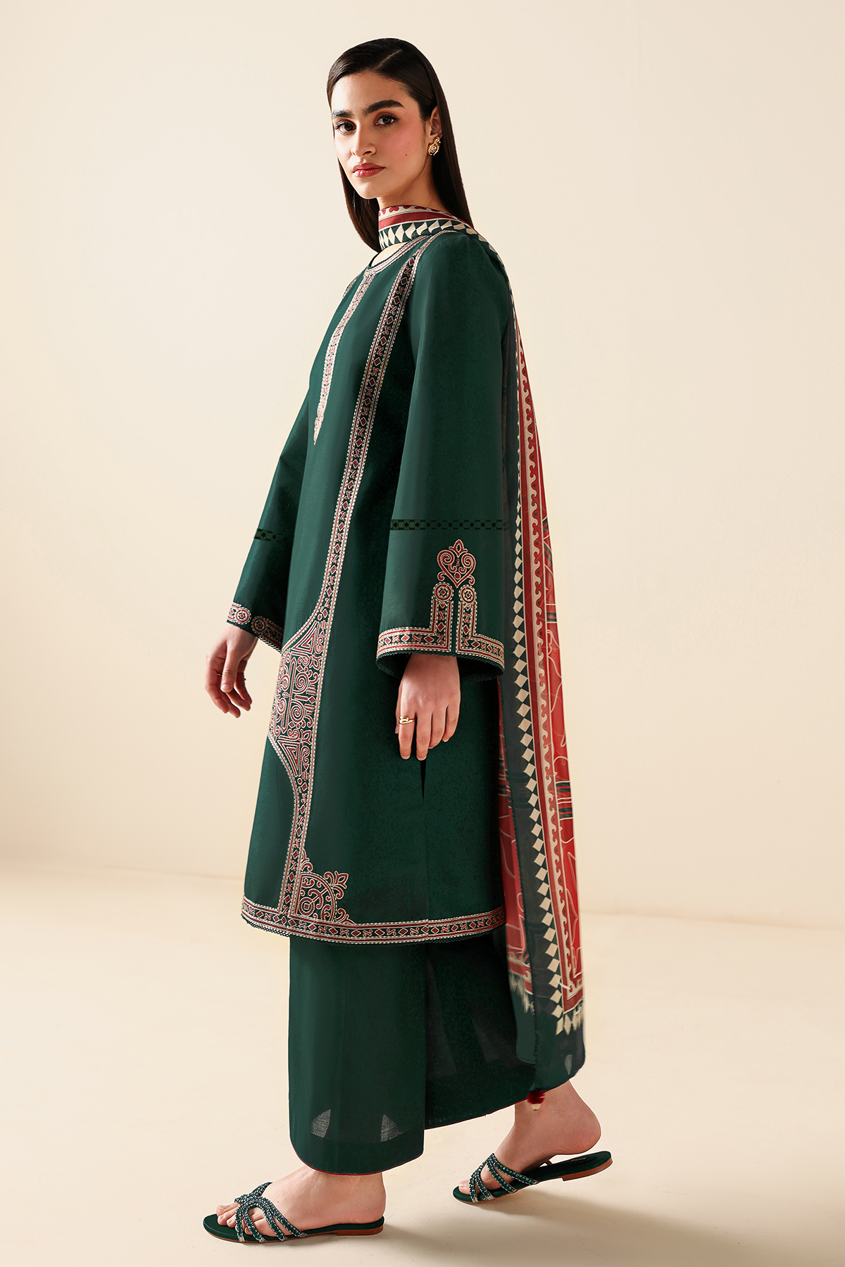 EMBROIDERED LAWN USE-9270