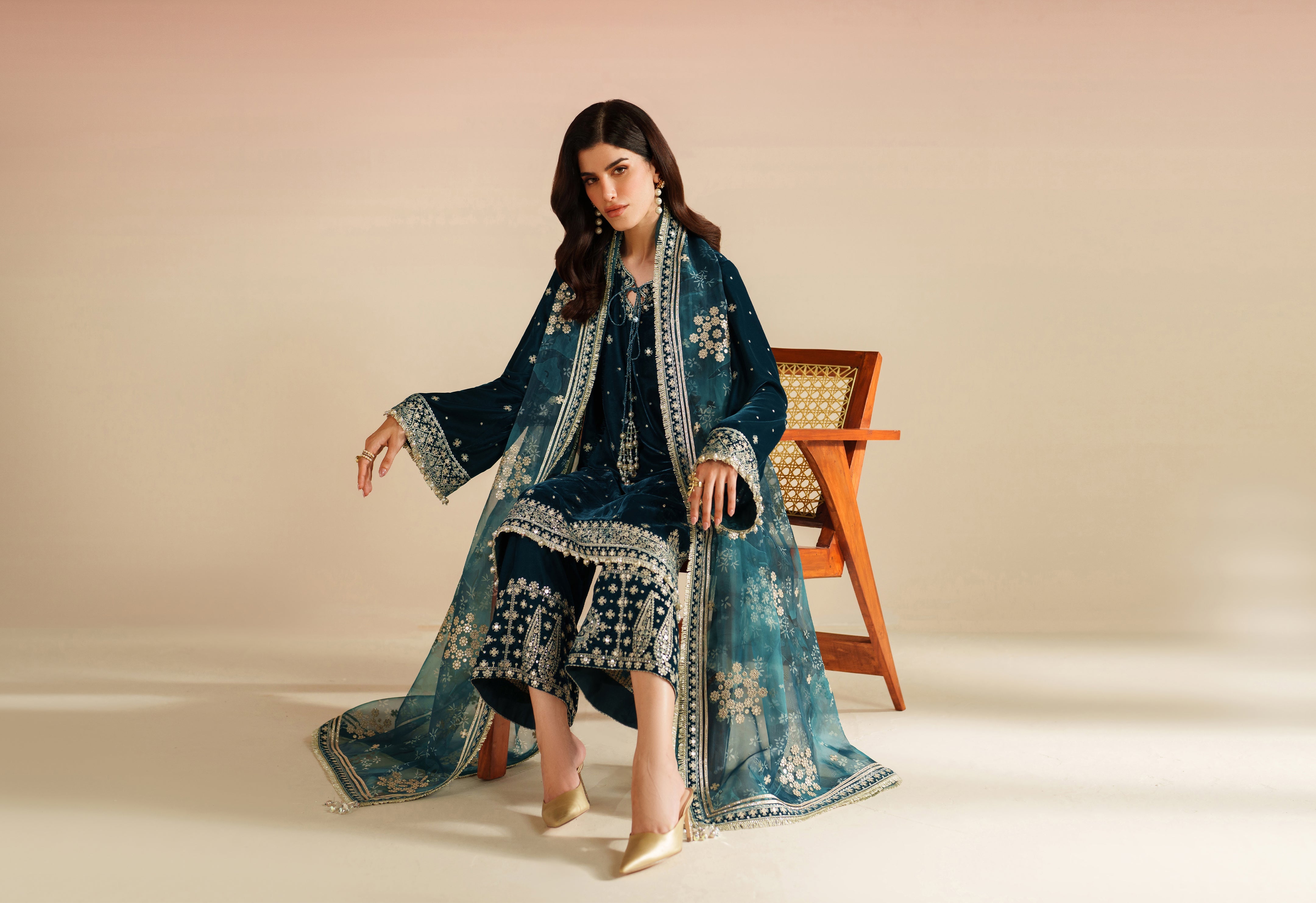 Latest Traditional Pakistani Dresses for Modern Events