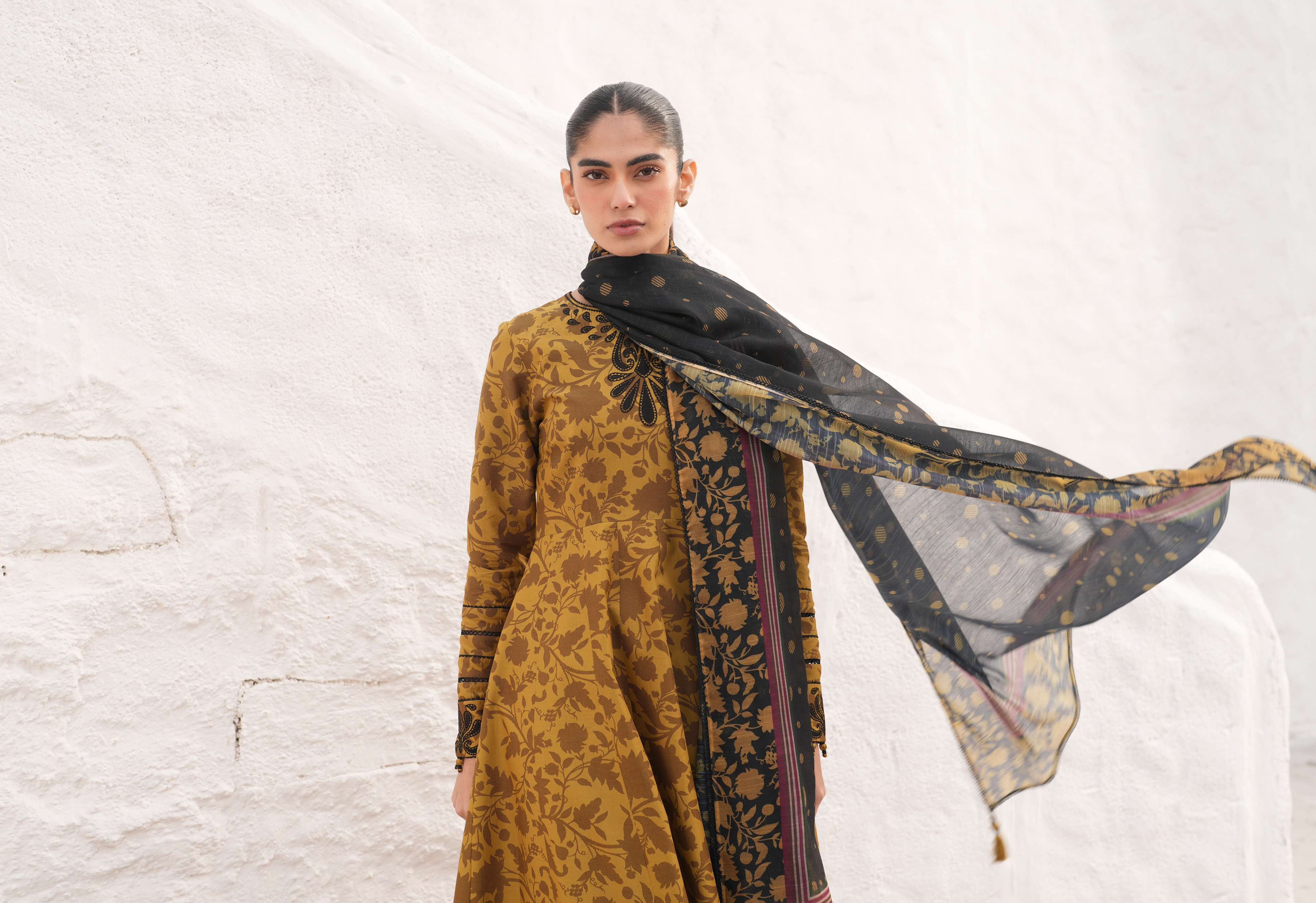 7 Must Have Pakistani Summer Dresses By Jazmin