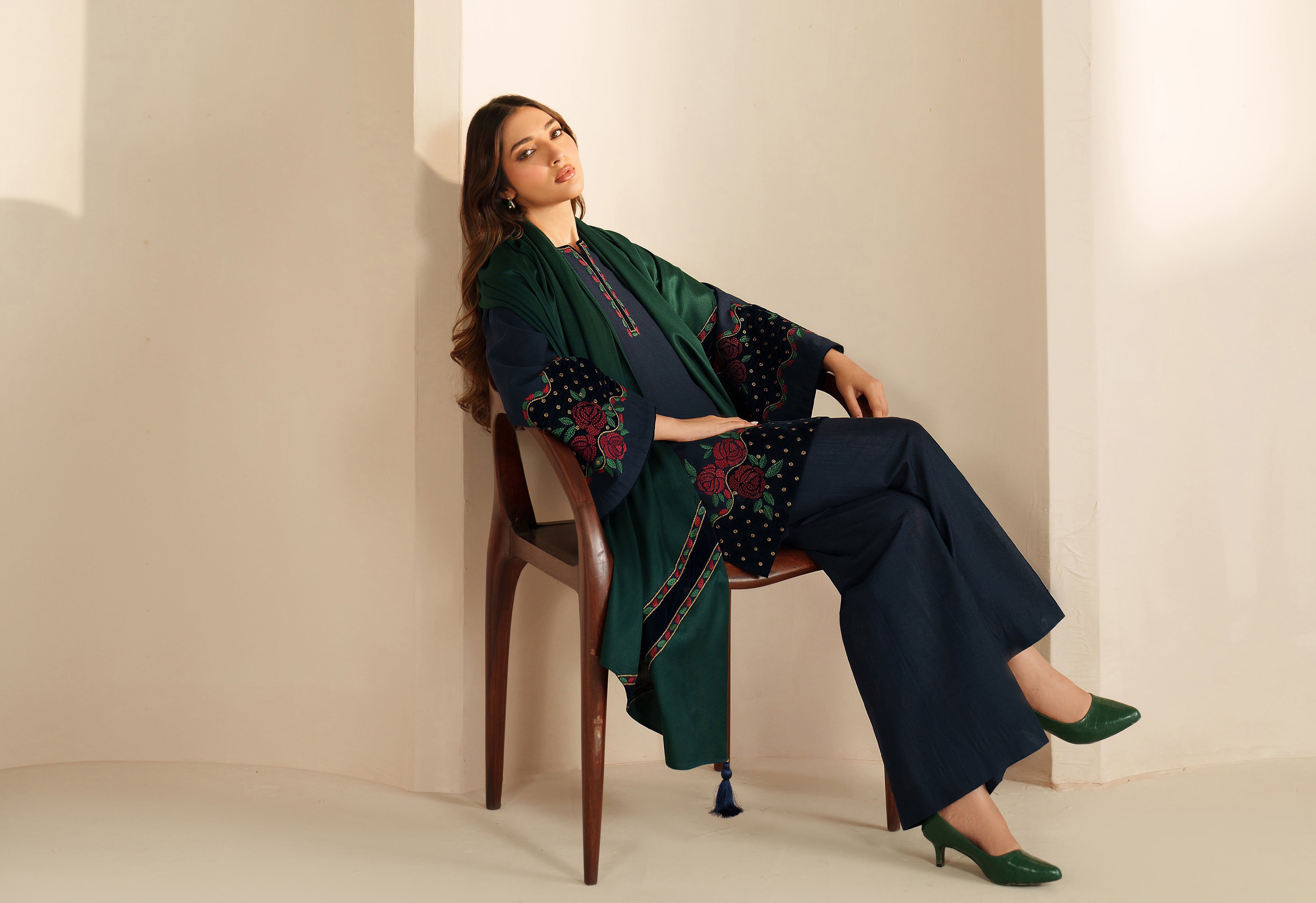 Shopping for Winter Pakistani Clothes Online? 5 Things You Must Know Before You Buy