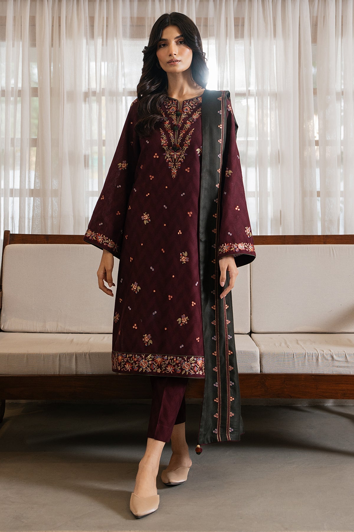 EMBROIDERED JACQUARD KHADDAR UW-0130