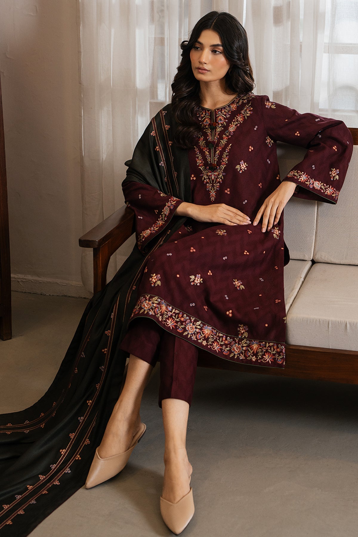 EMBROIDERED JACQUARD KHADDAR UW-0130