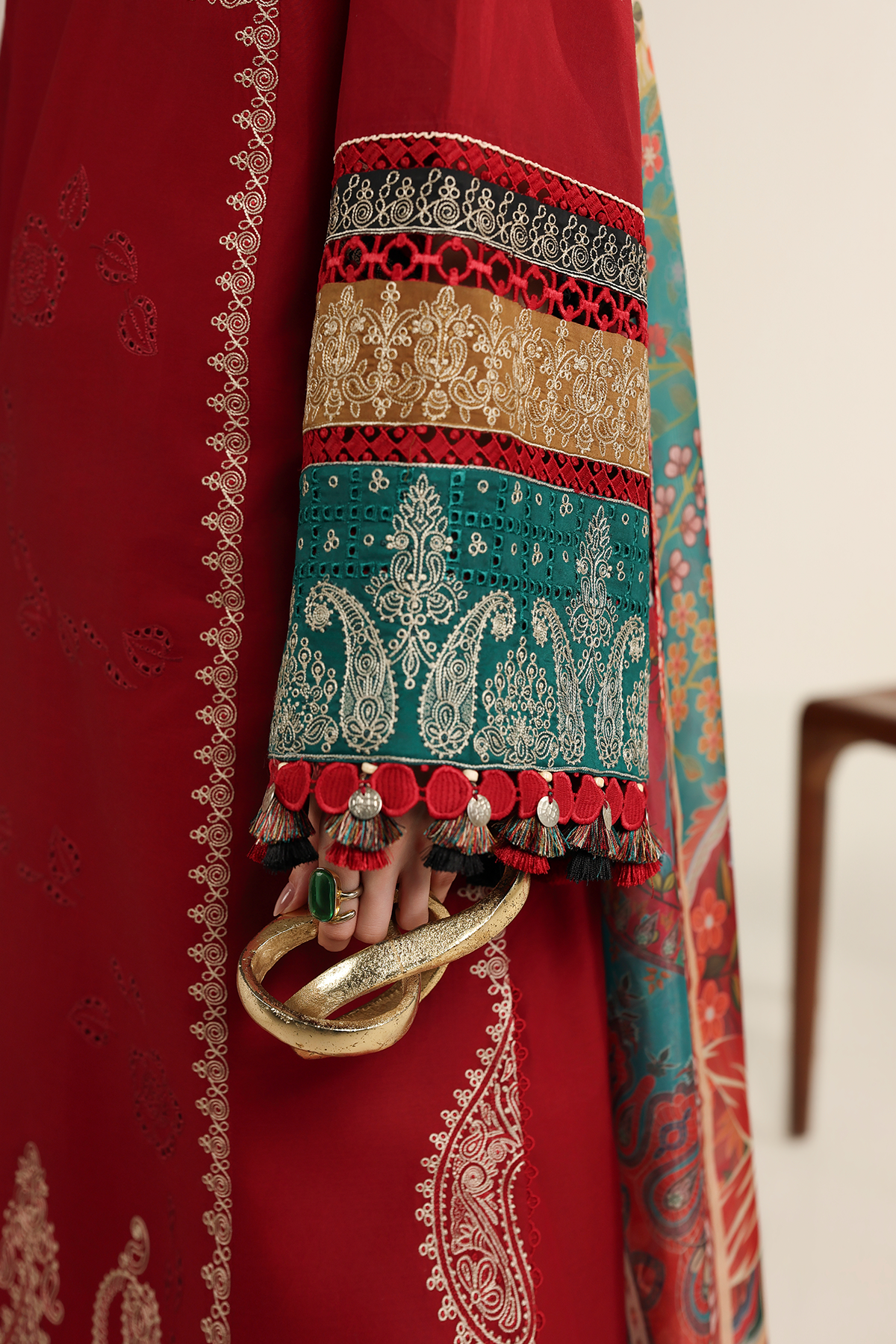 EMBROIDERED LAWN IL26-D08