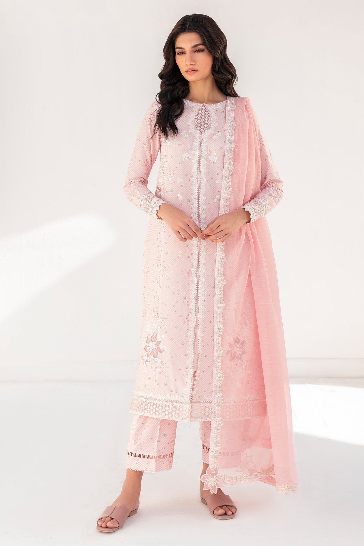 Embroidered Lawn RTW-1076