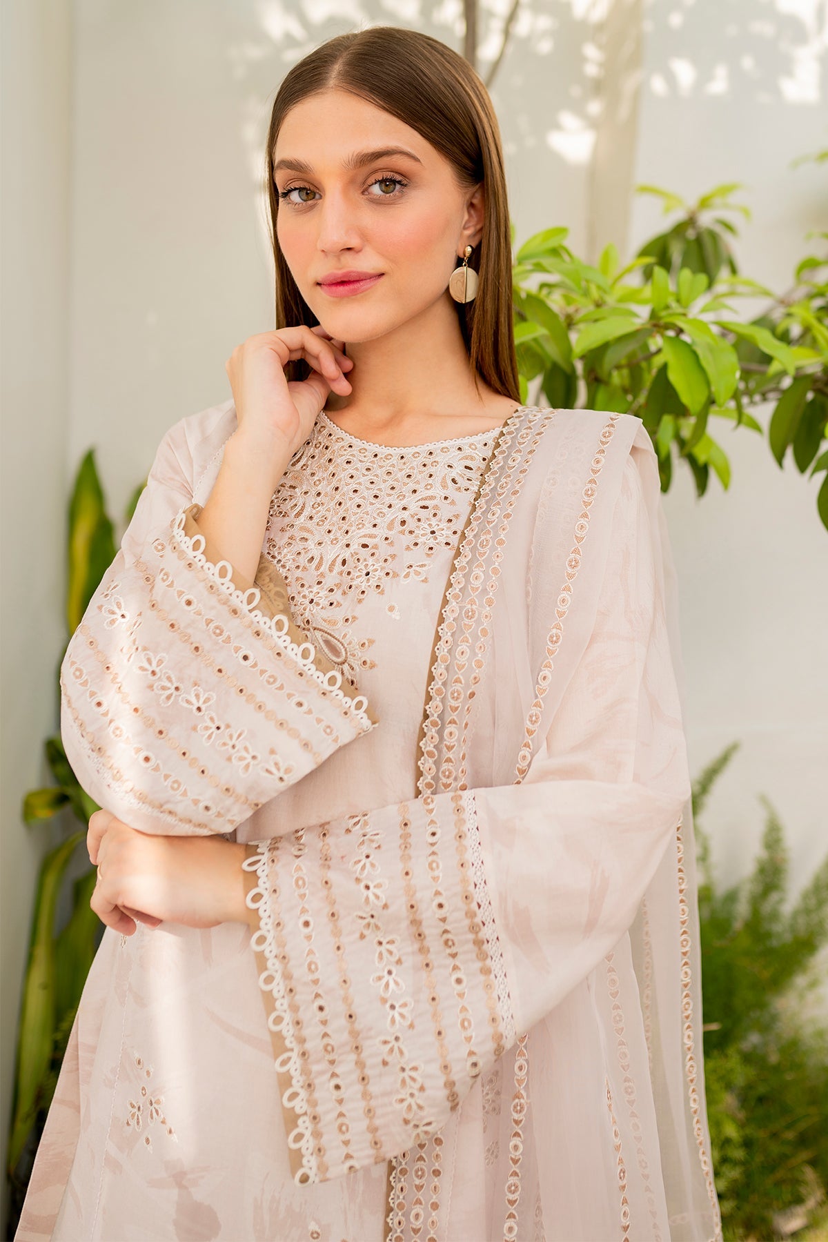 EMBROIDERED LAWN USE-9059