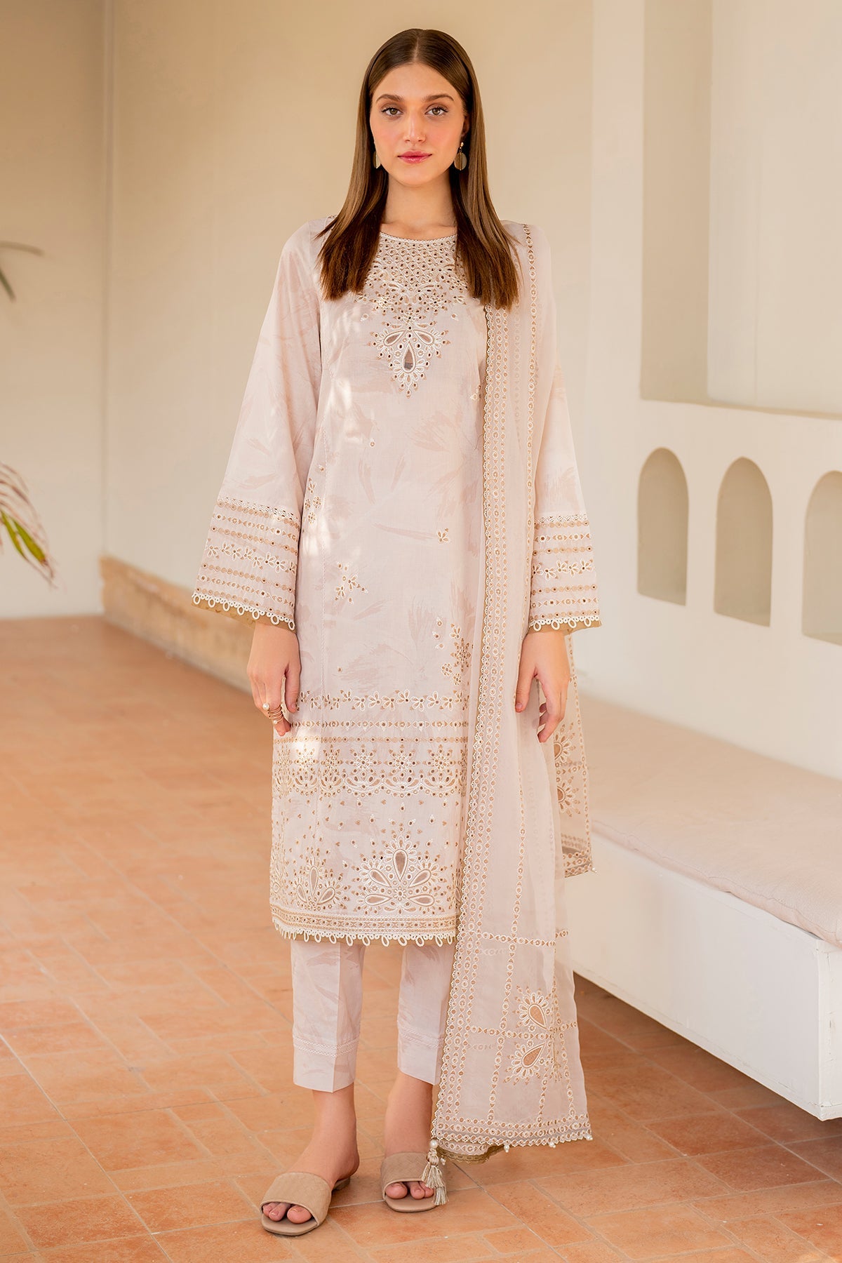 EMBROIDERED LAWN USE-9059