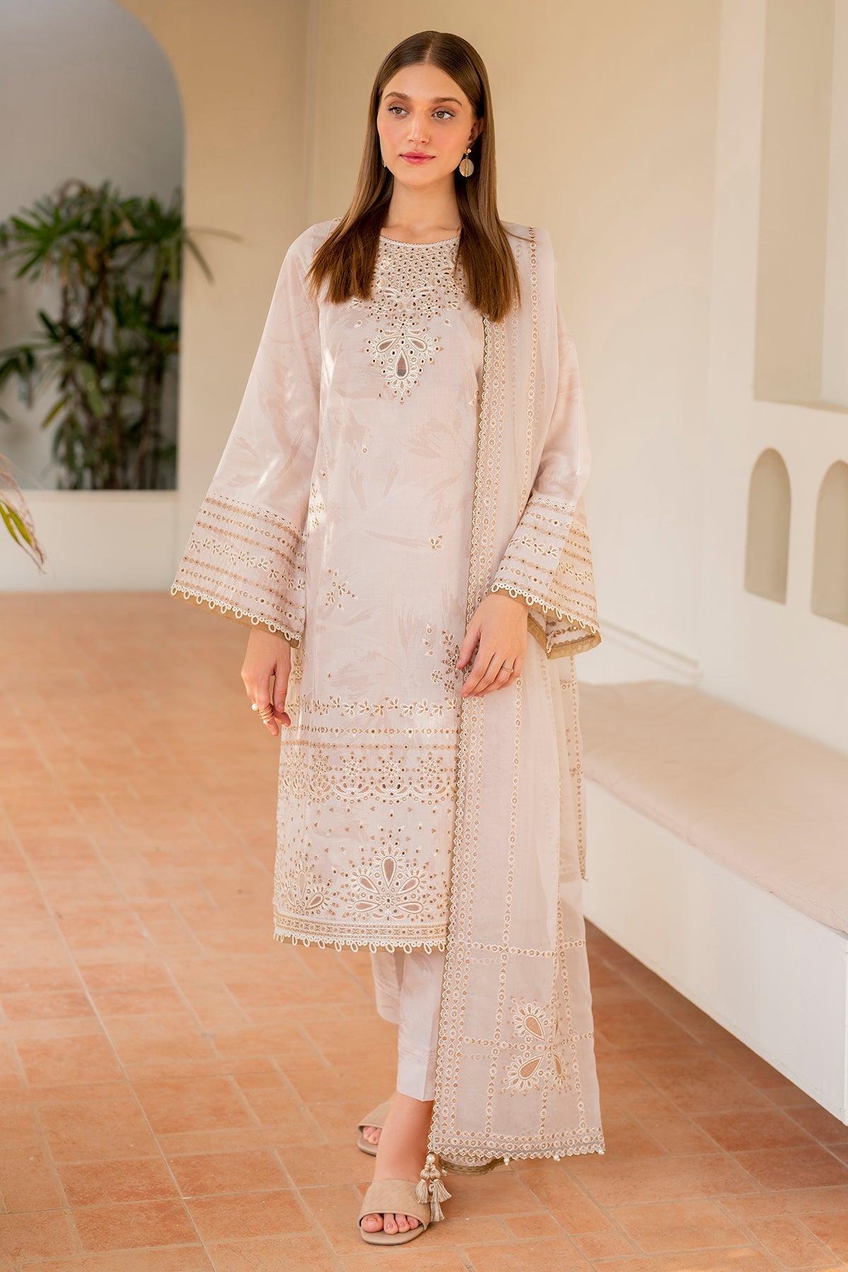 EMBROIDERED LAWN USE-9059