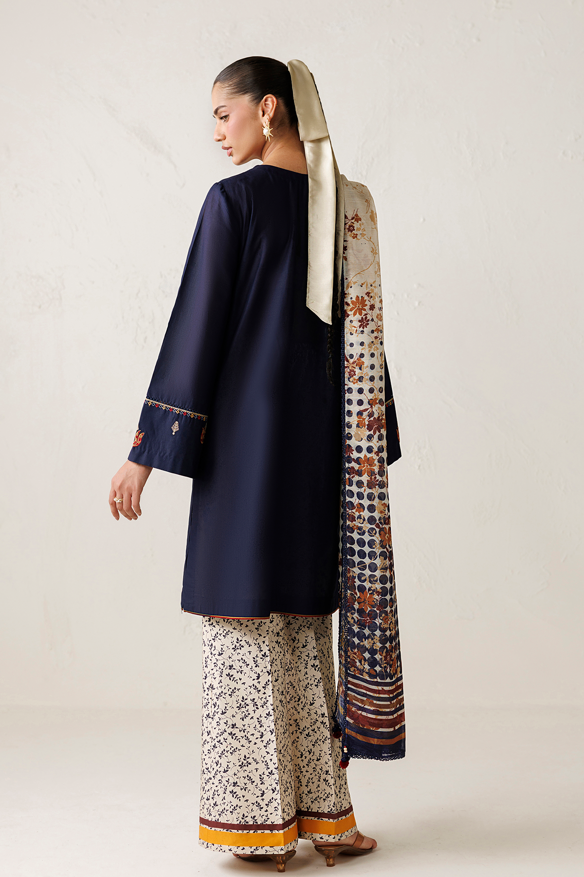 EMBROIDERED LAWN USE-9390