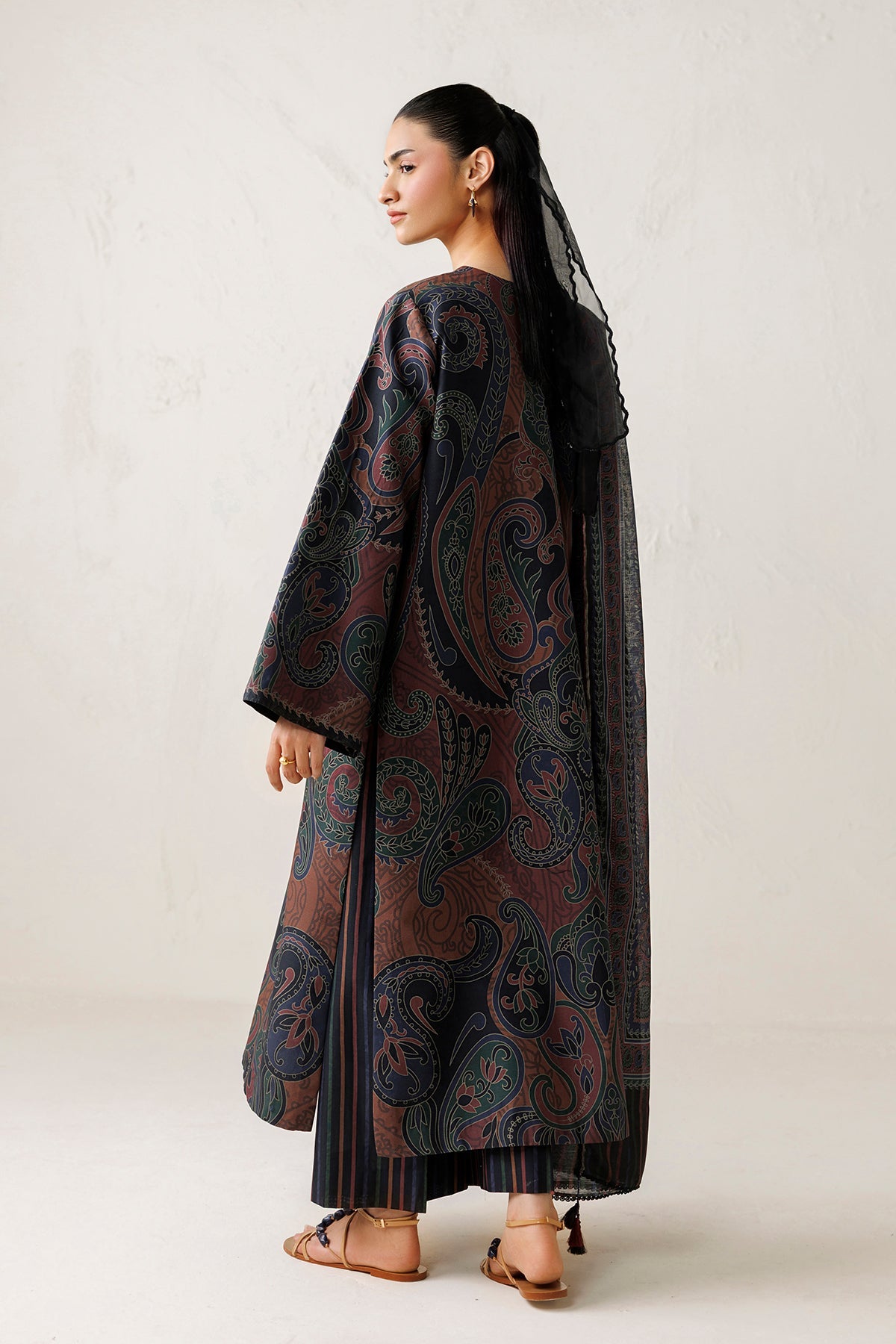 EMBROIDERED LAWN USE-9381