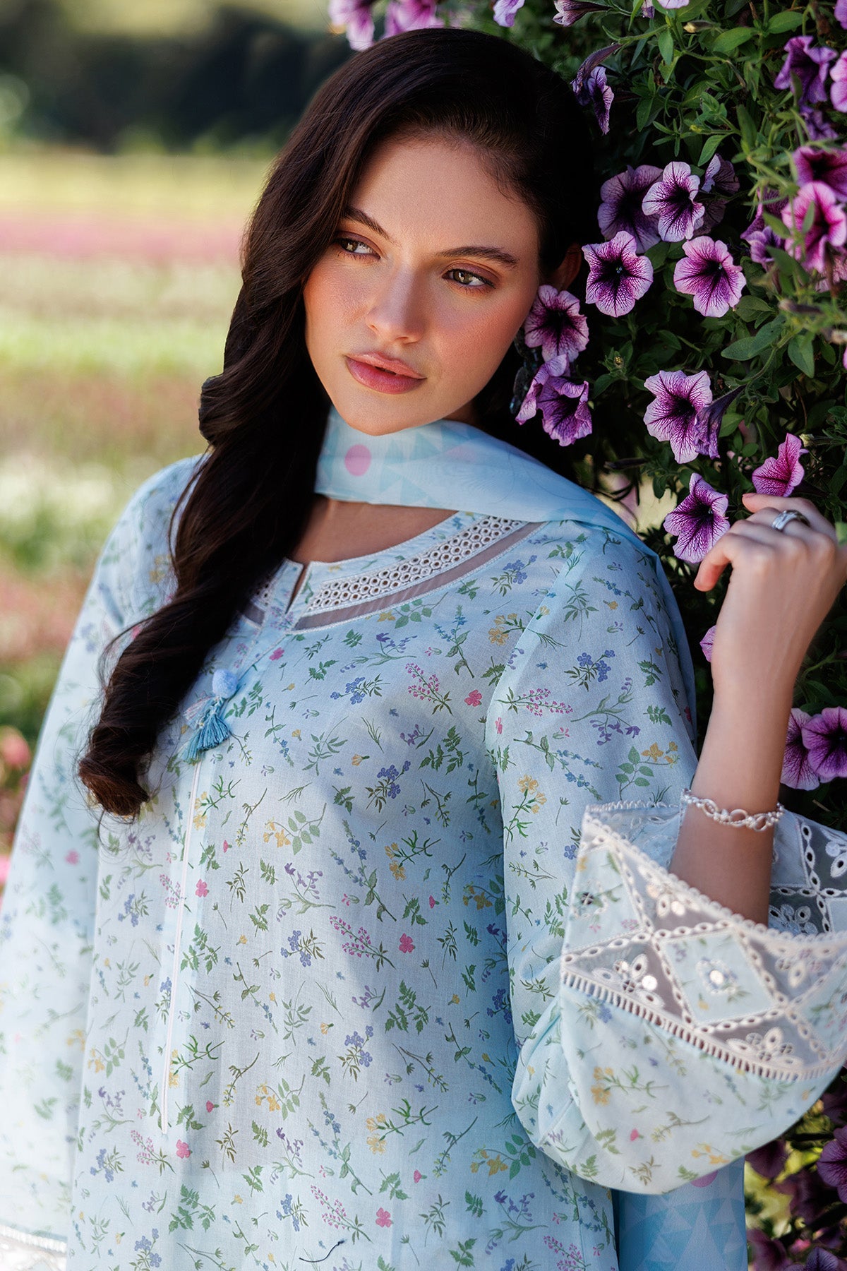 EMBROIDERED LAWN USE-9305