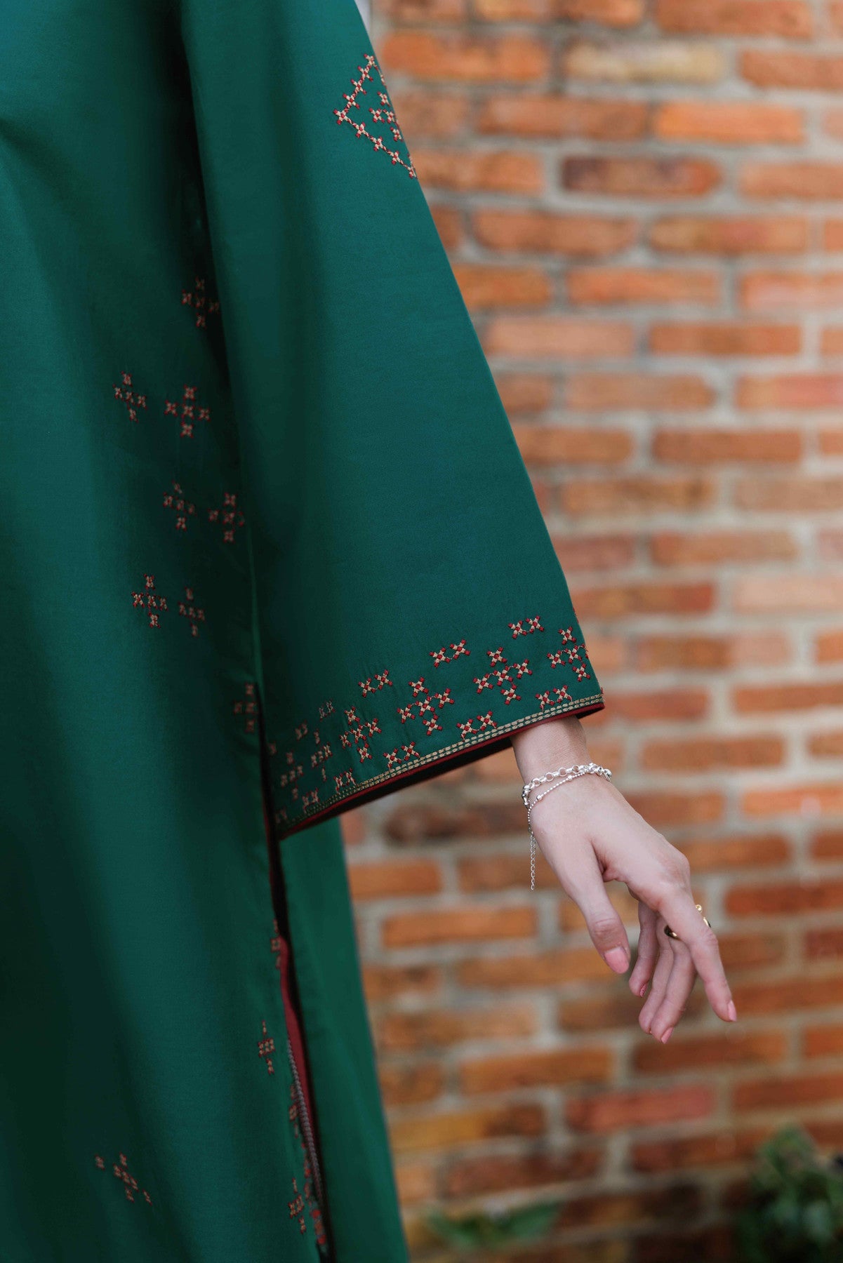 EMBROIDERED LAWN USE-9285